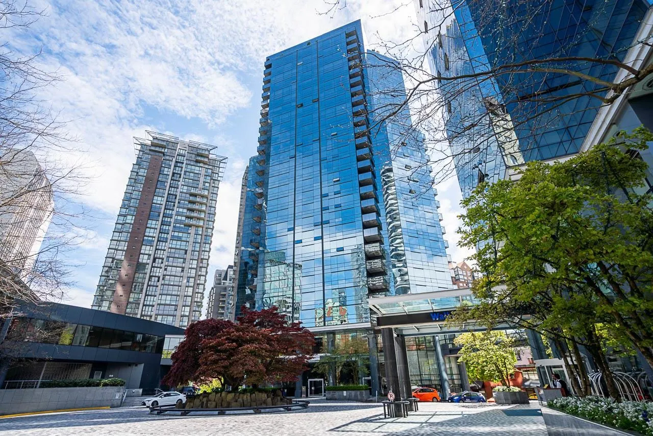 1201 1050 Burrard Street