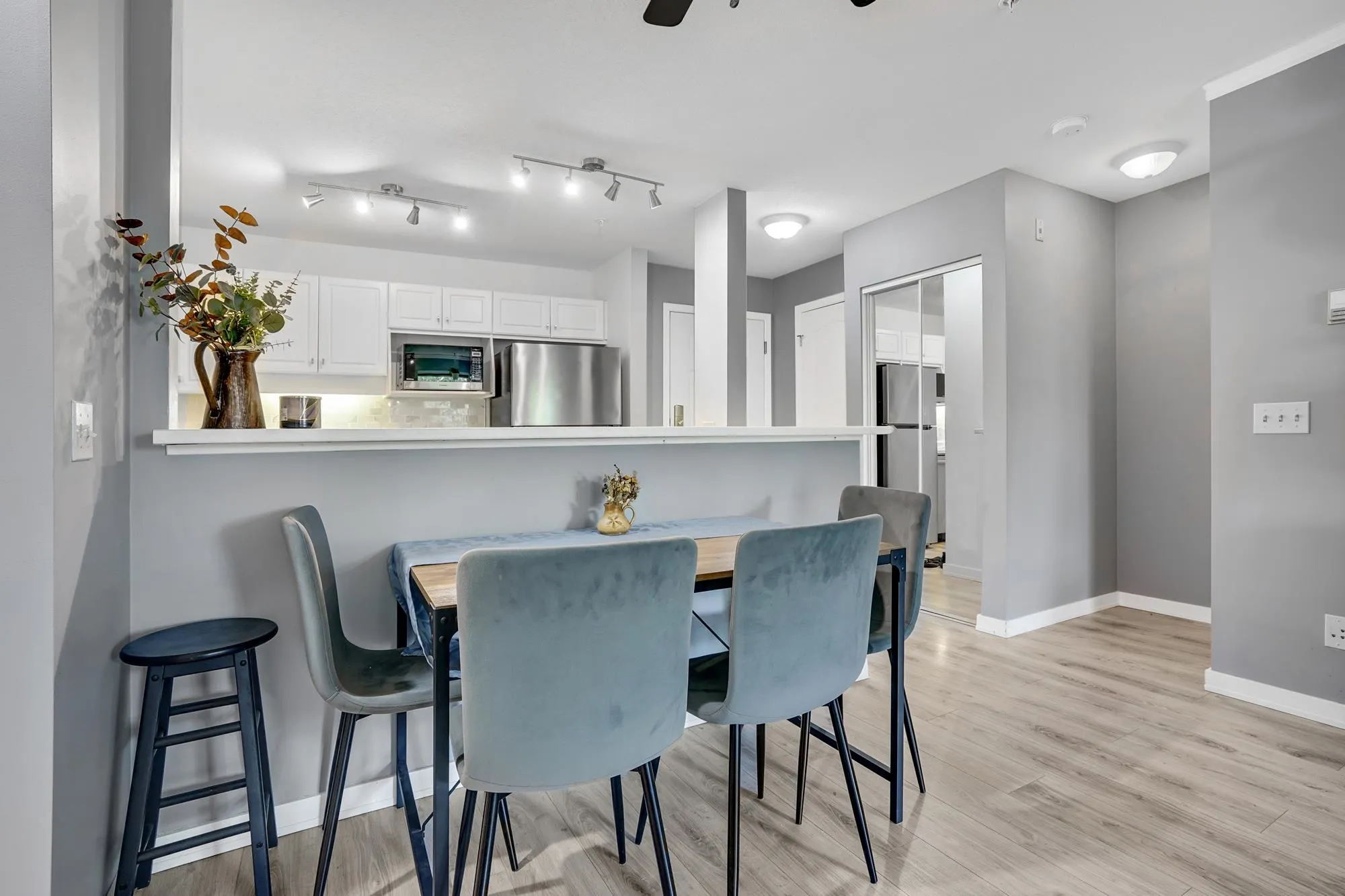 210 33738 King Road