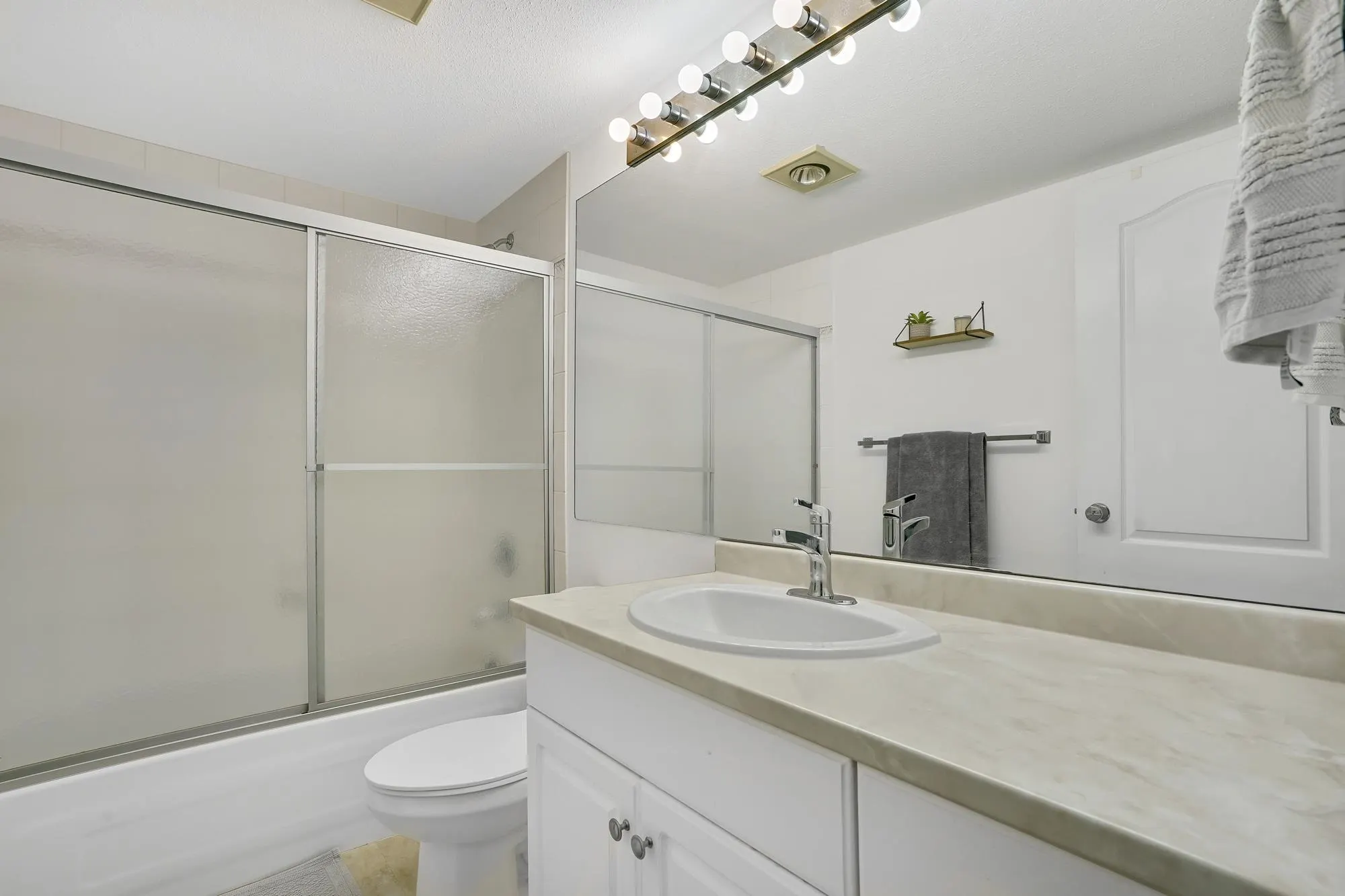 210 33738 King Road