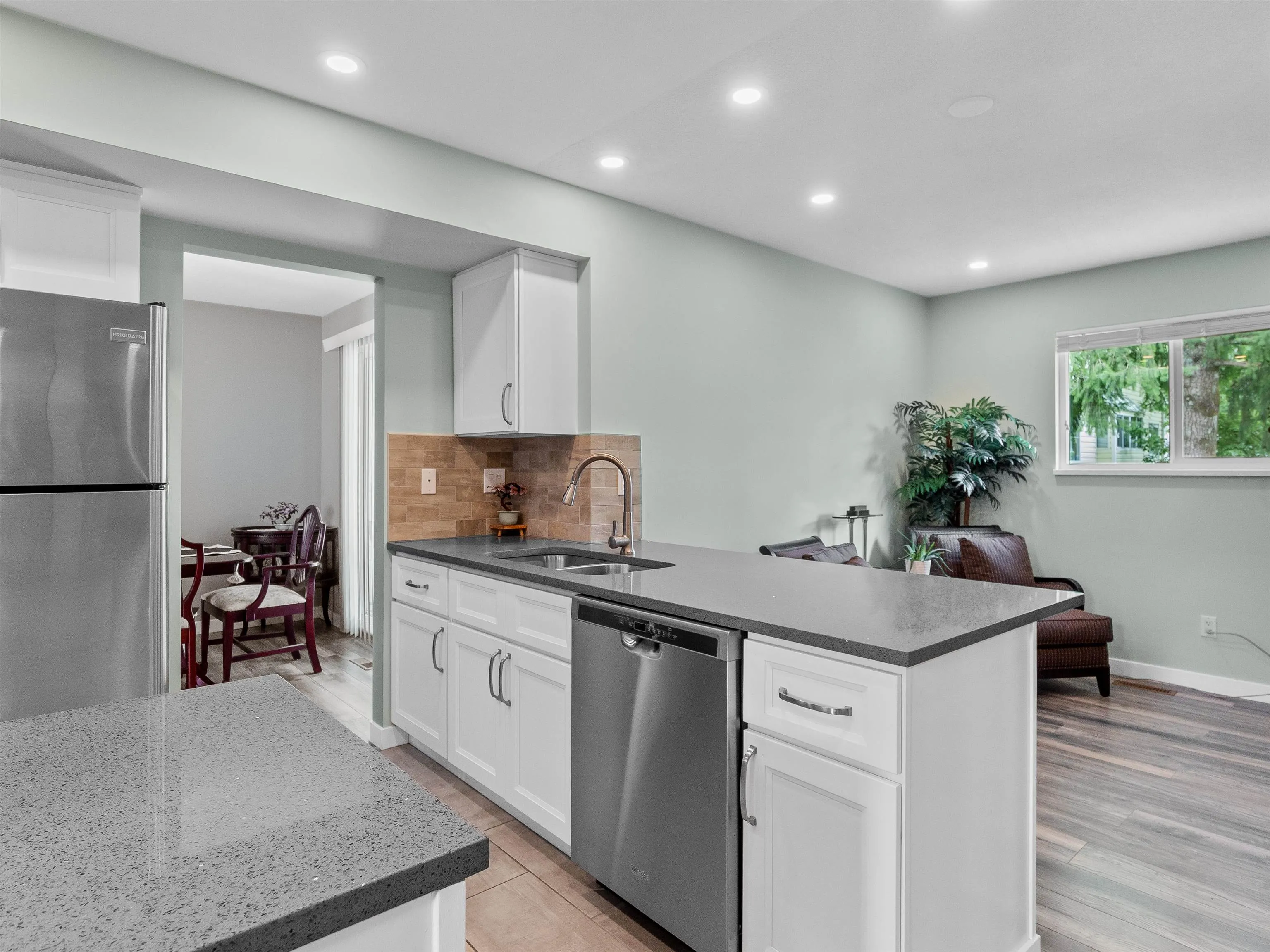 7 3440 Coast Meridian Road