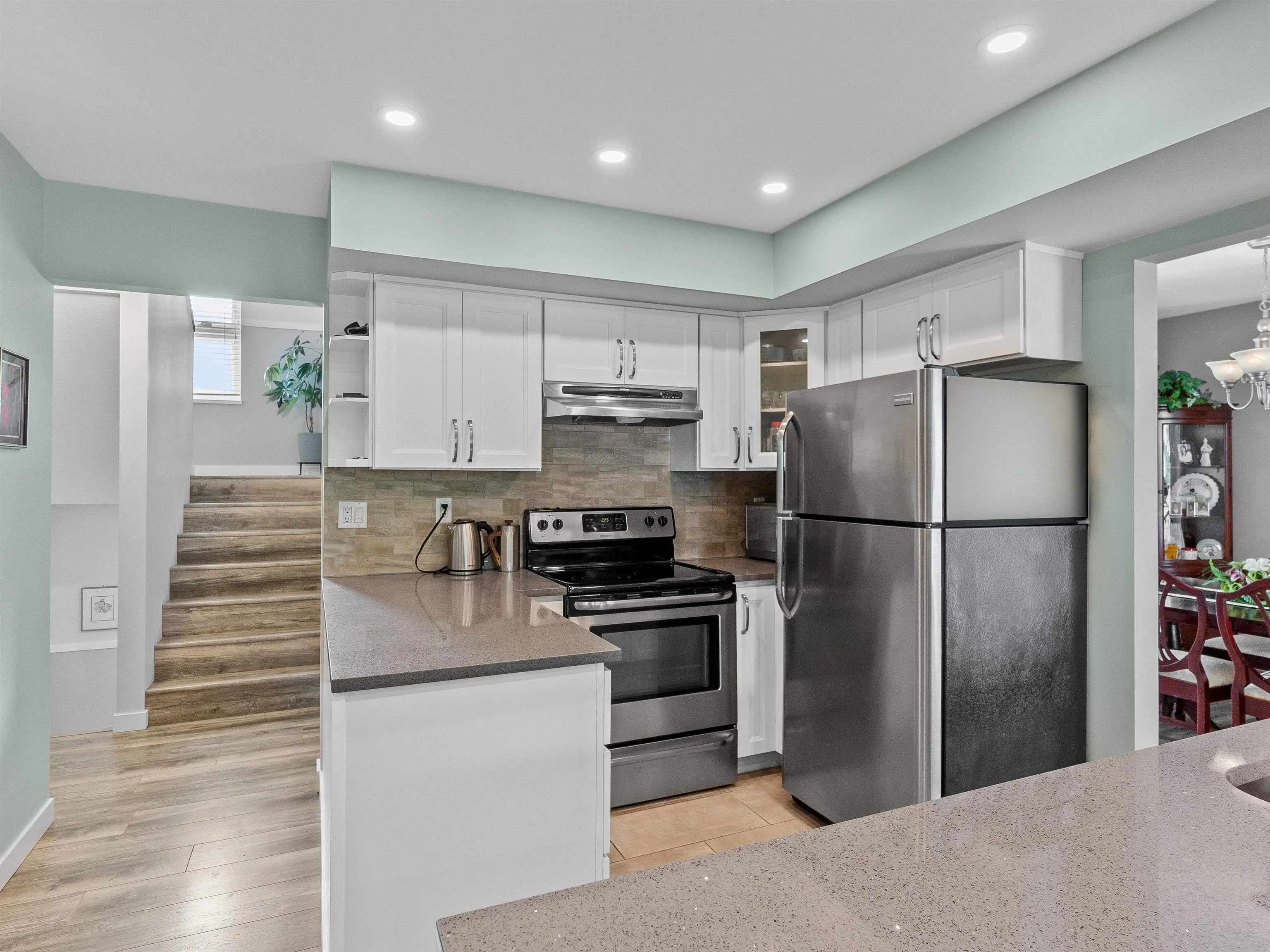 7 3440 Coast Meridian Road