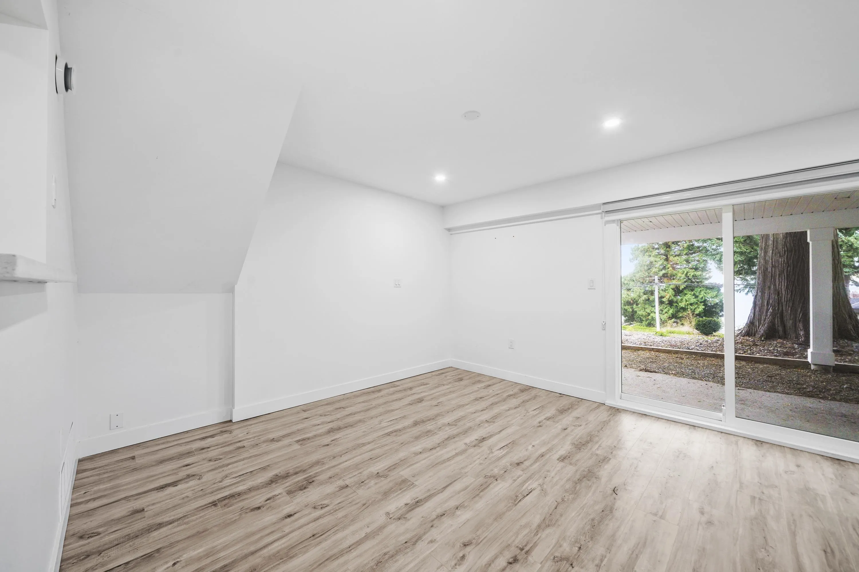 13179 Marine Drive