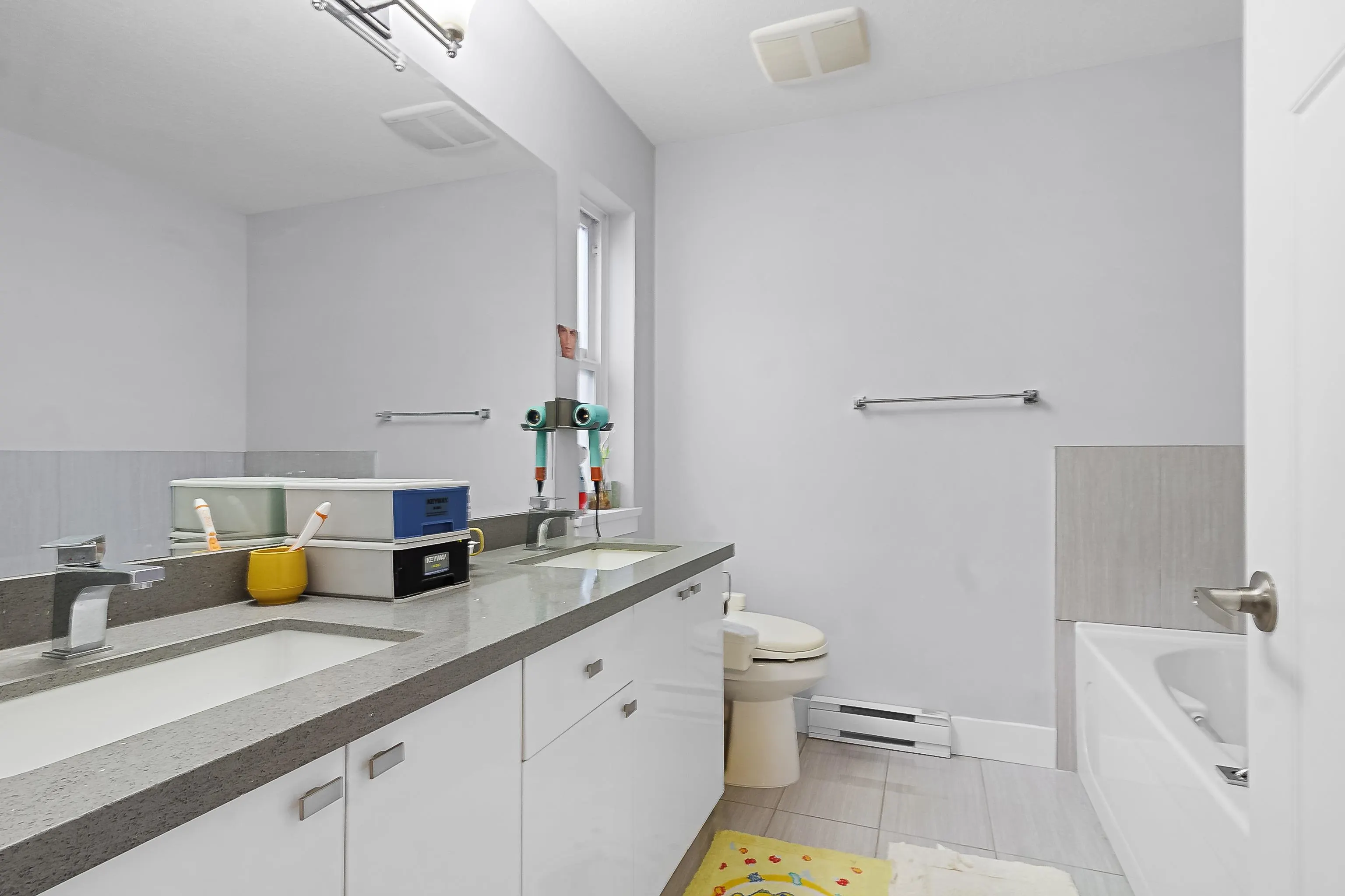 24 12092 70 Avenue