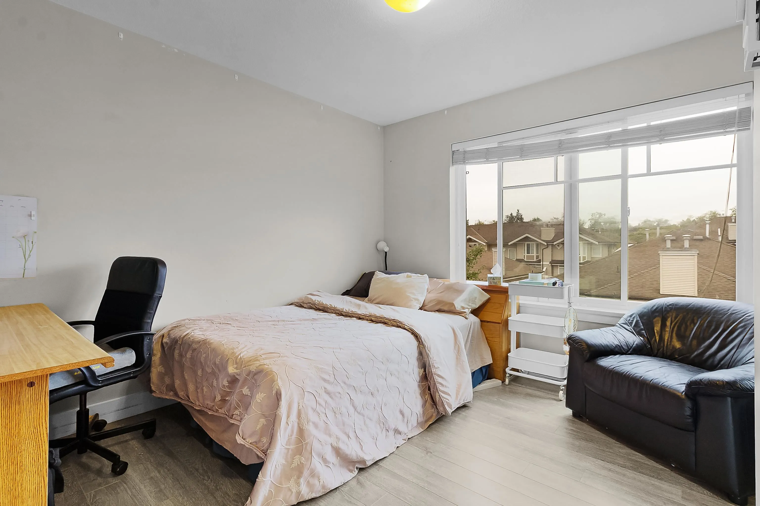24 12092 70 Avenue