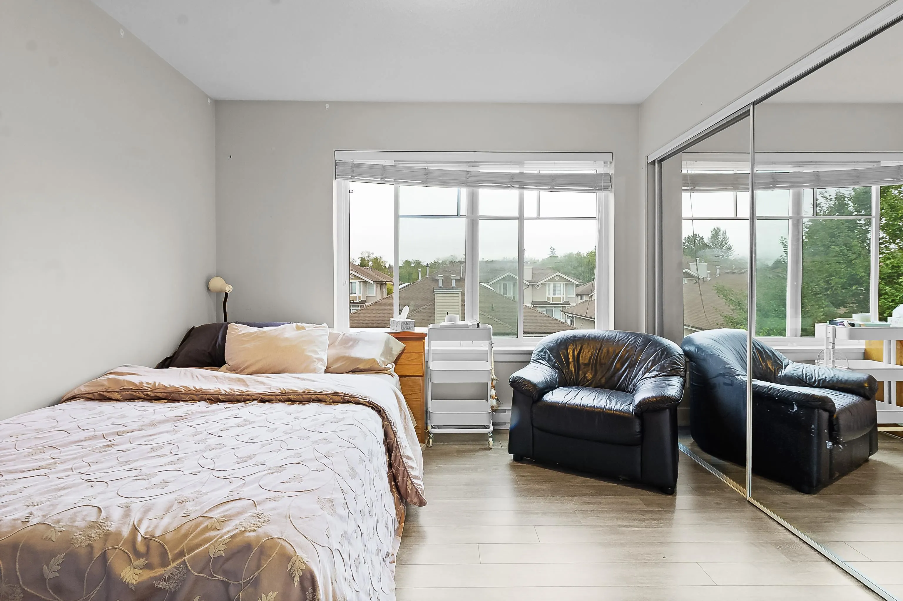 24 12092 70 Avenue