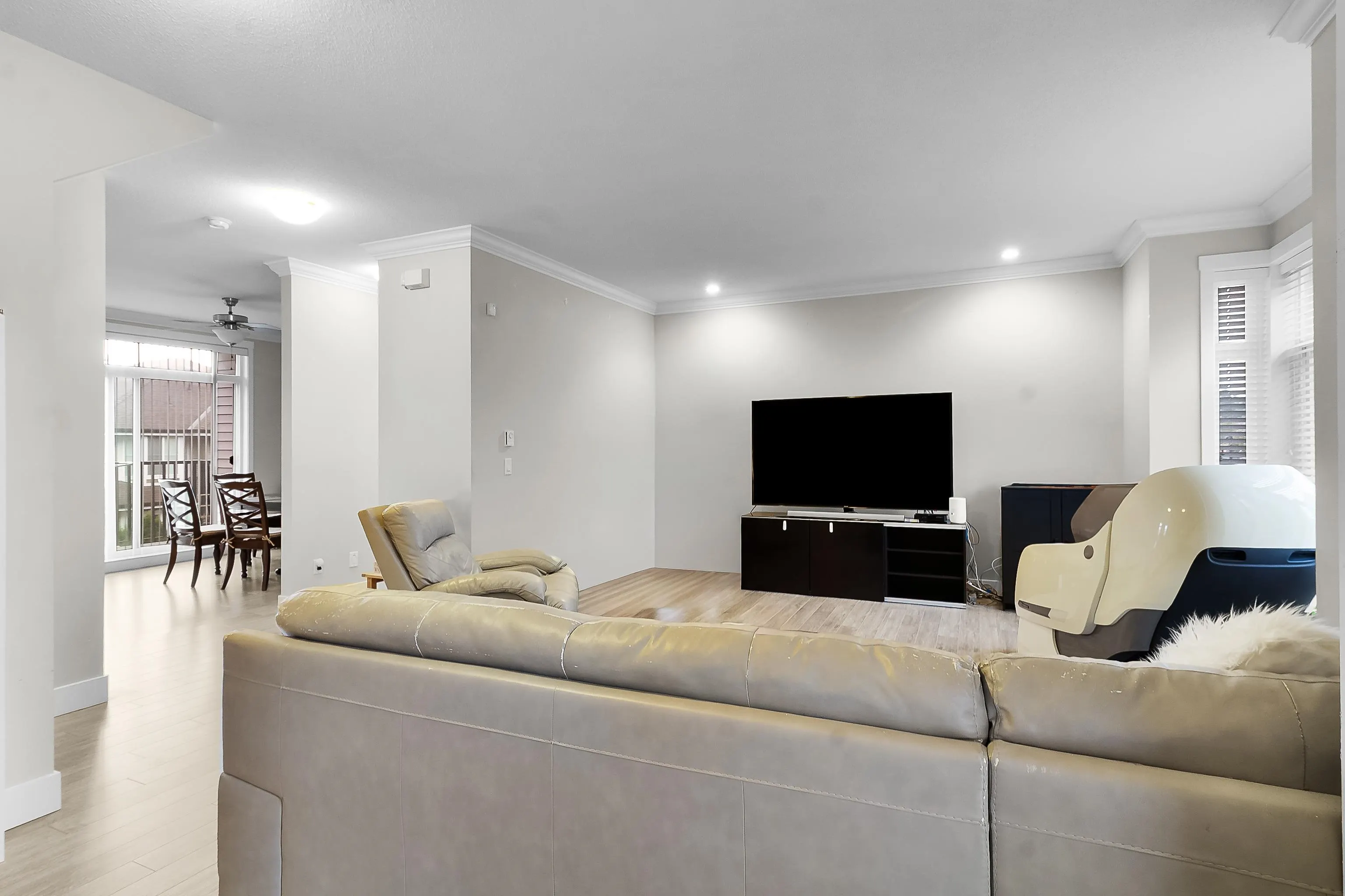 24 12092 70 Avenue