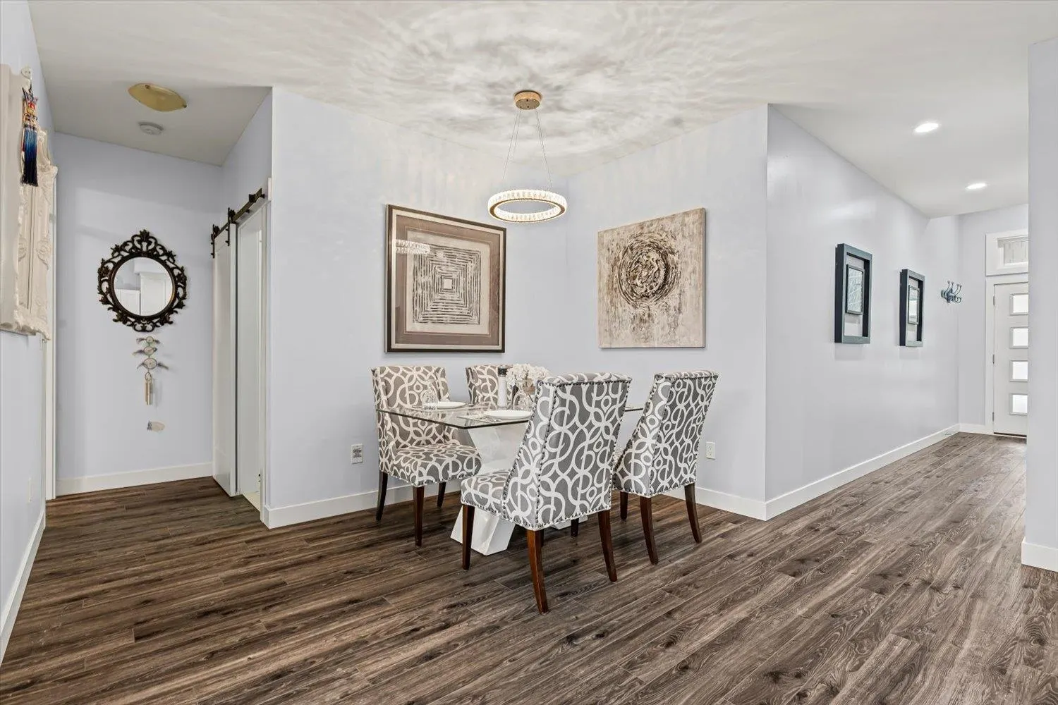 38 46110 Thomas Road