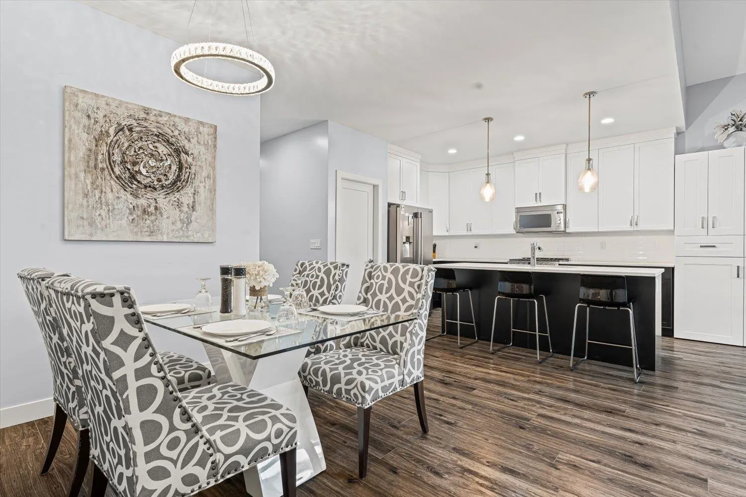 38 46110 Thomas Road