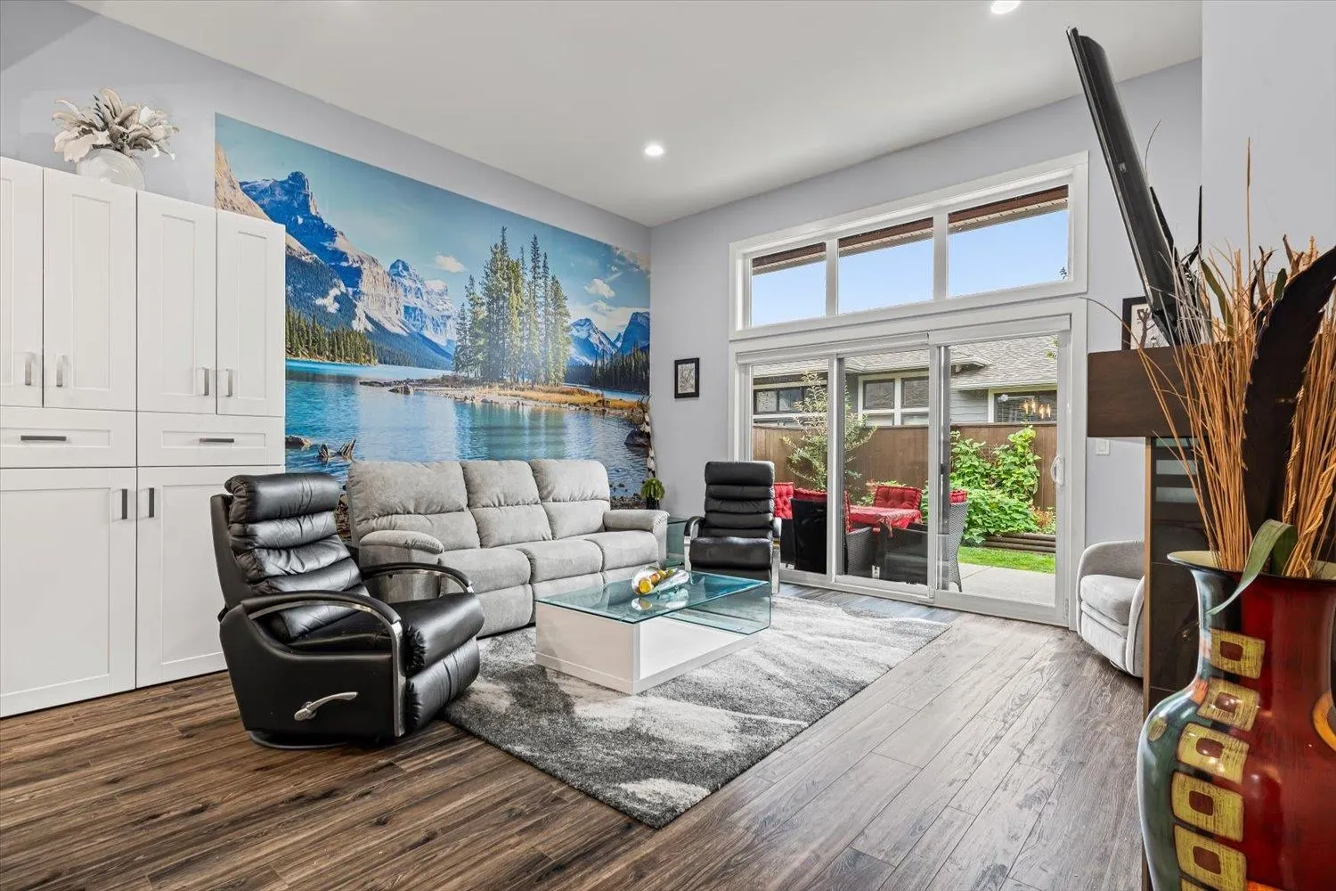 38 46110 Thomas Road