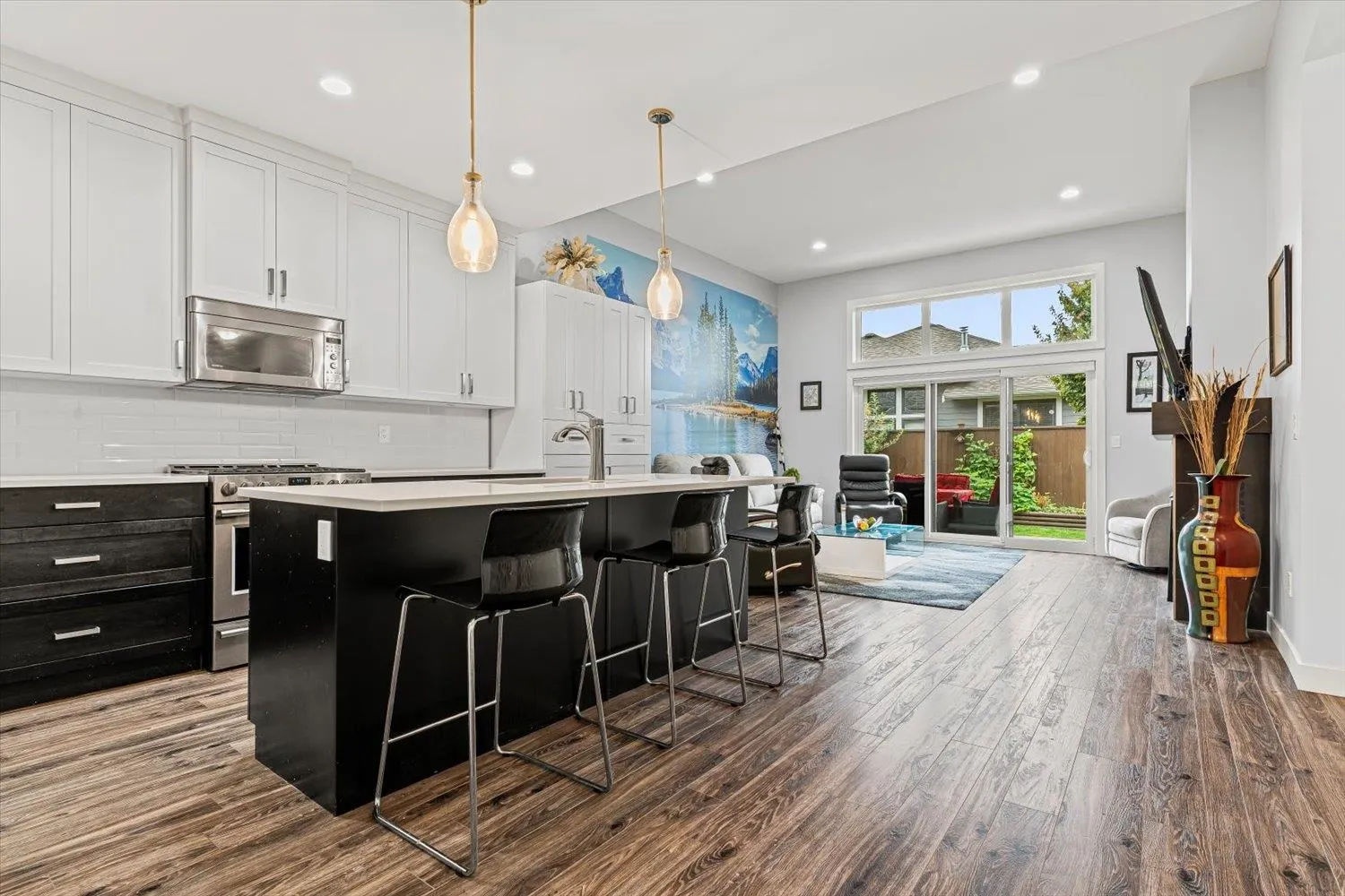 38 46110 Thomas Road