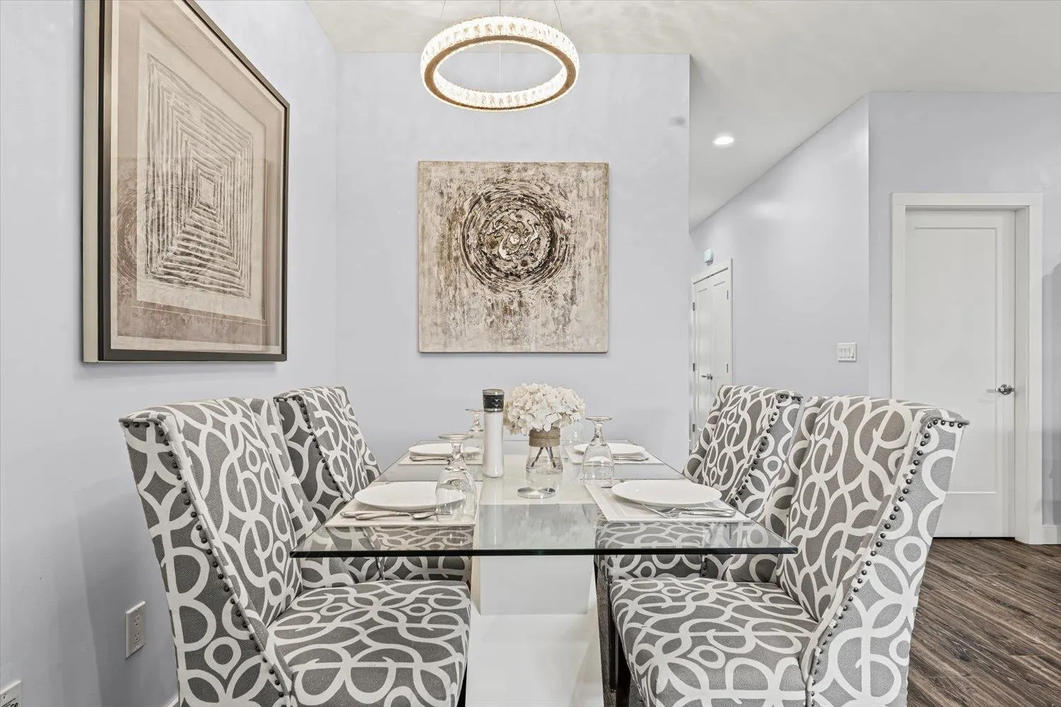 38 46110 Thomas Road