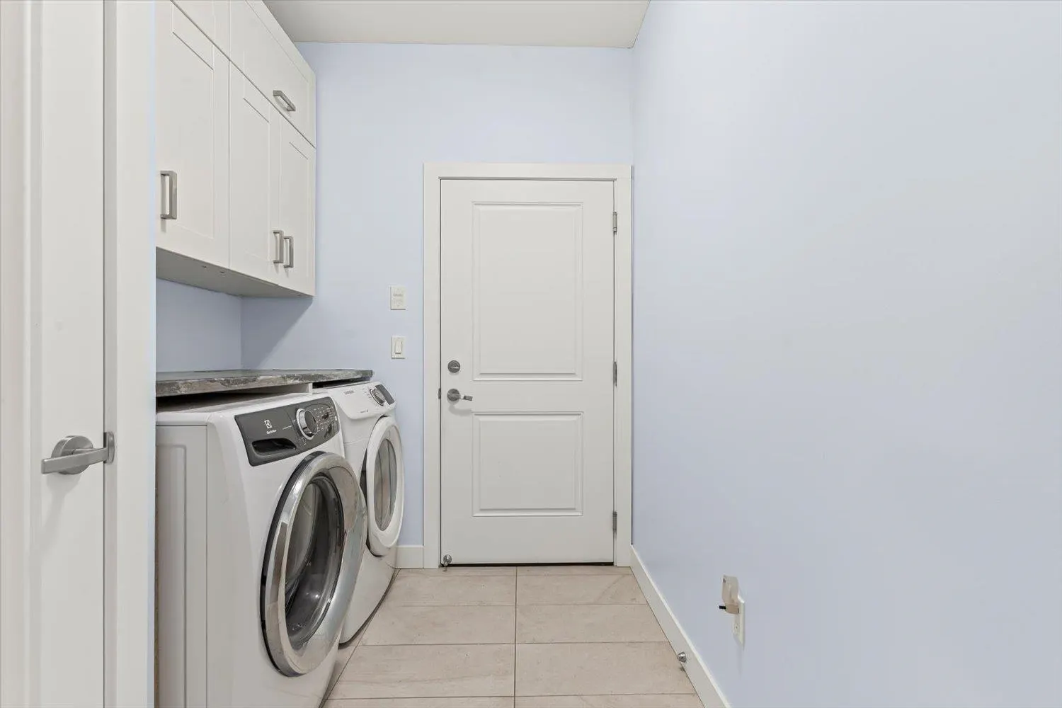 38 46110 Thomas Road