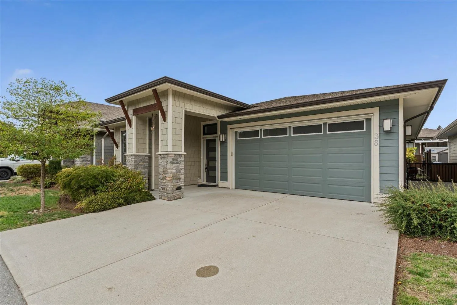 38 46110 Thomas Road