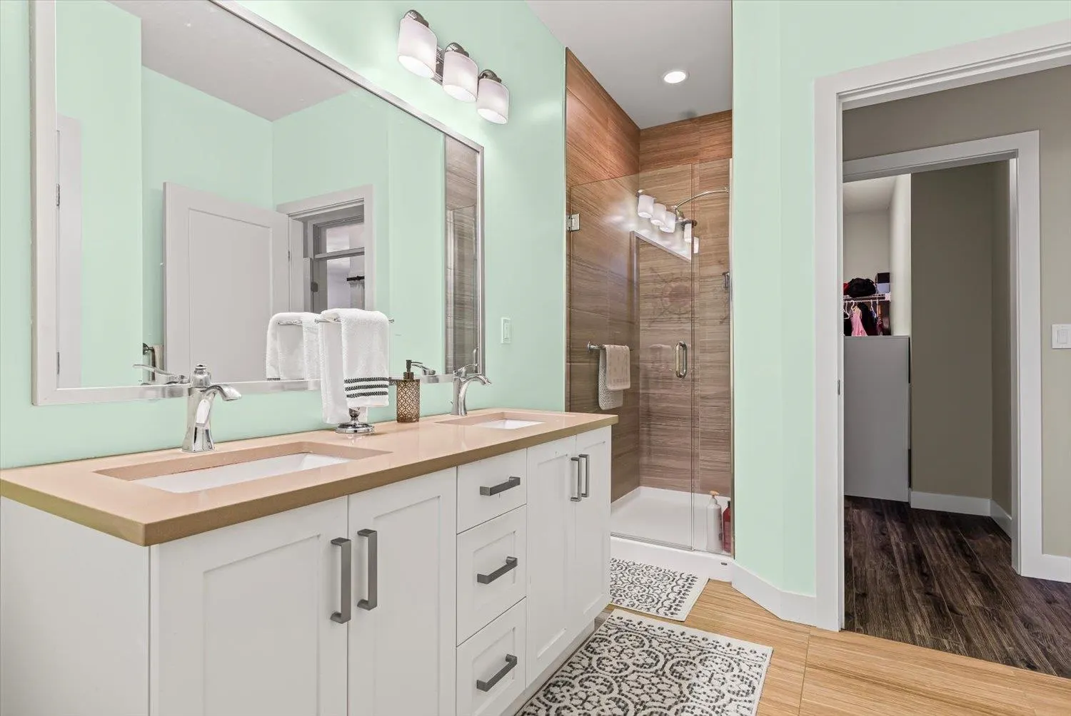 38 46110 Thomas Road