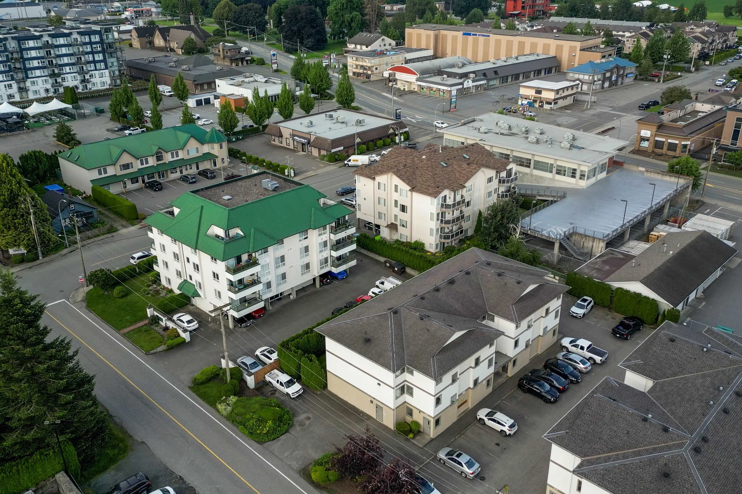 201 7415 Shaw Avenue