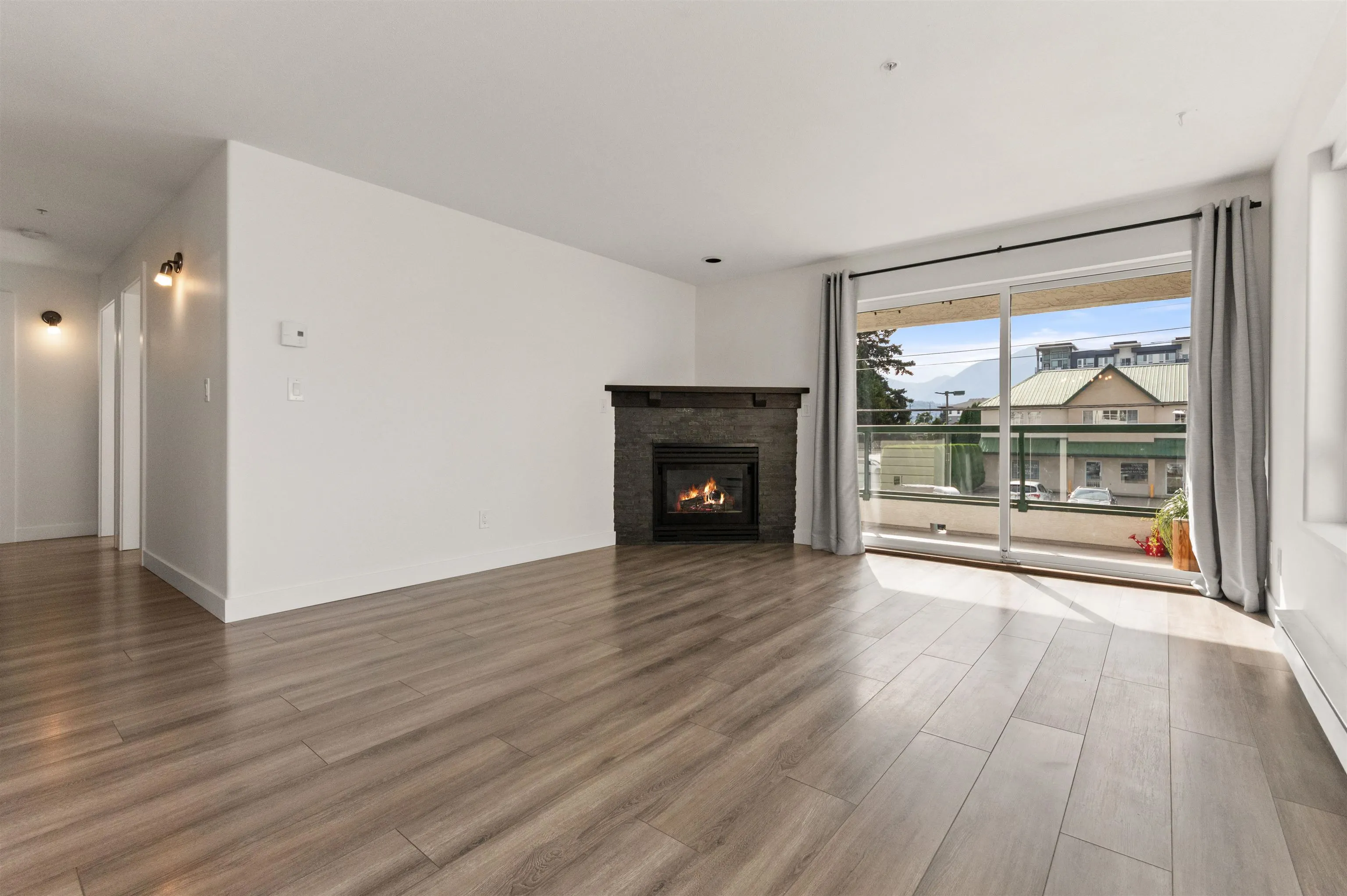 201 7415 Shaw Avenue