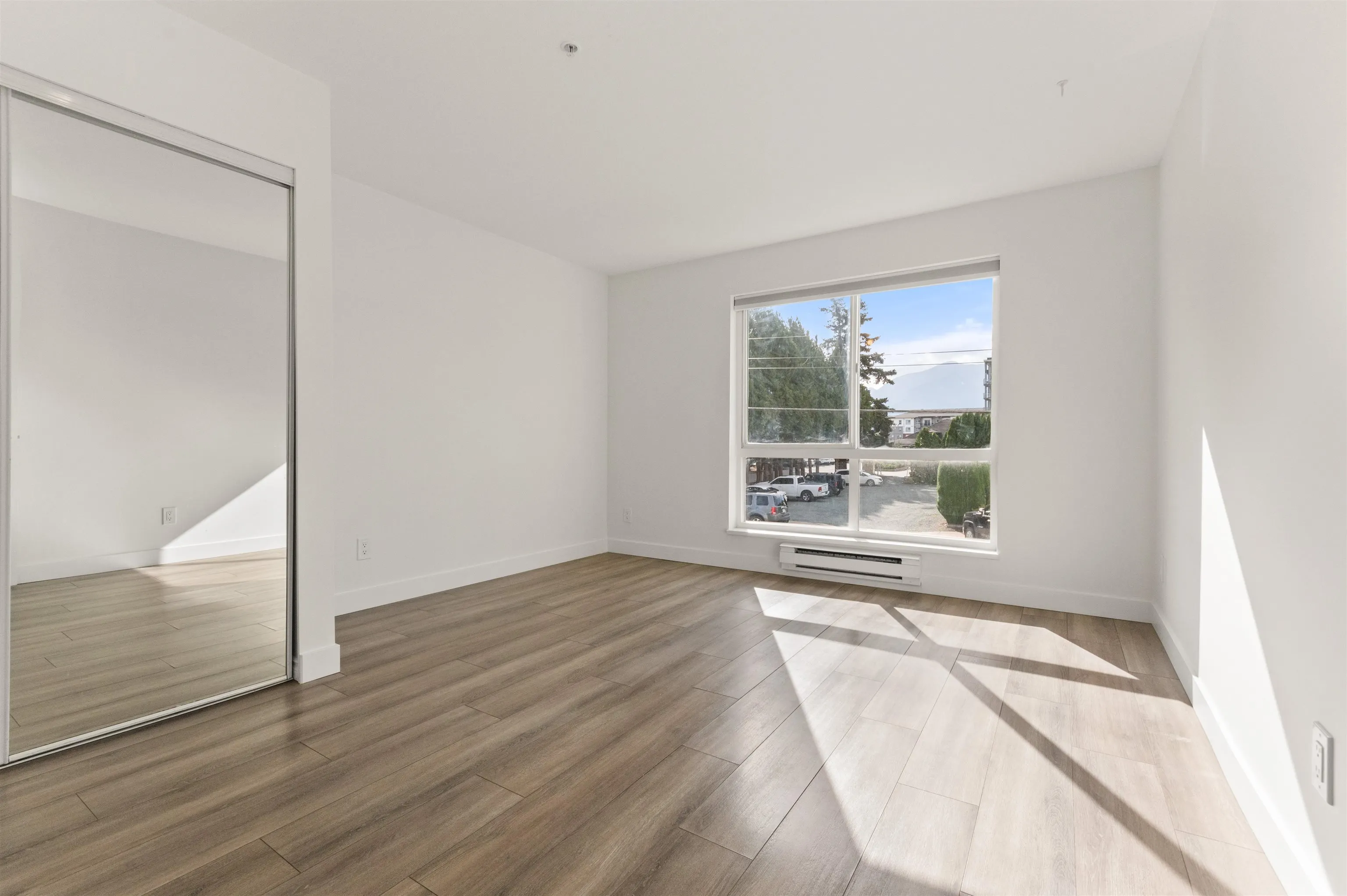 201 7415 Shaw Avenue