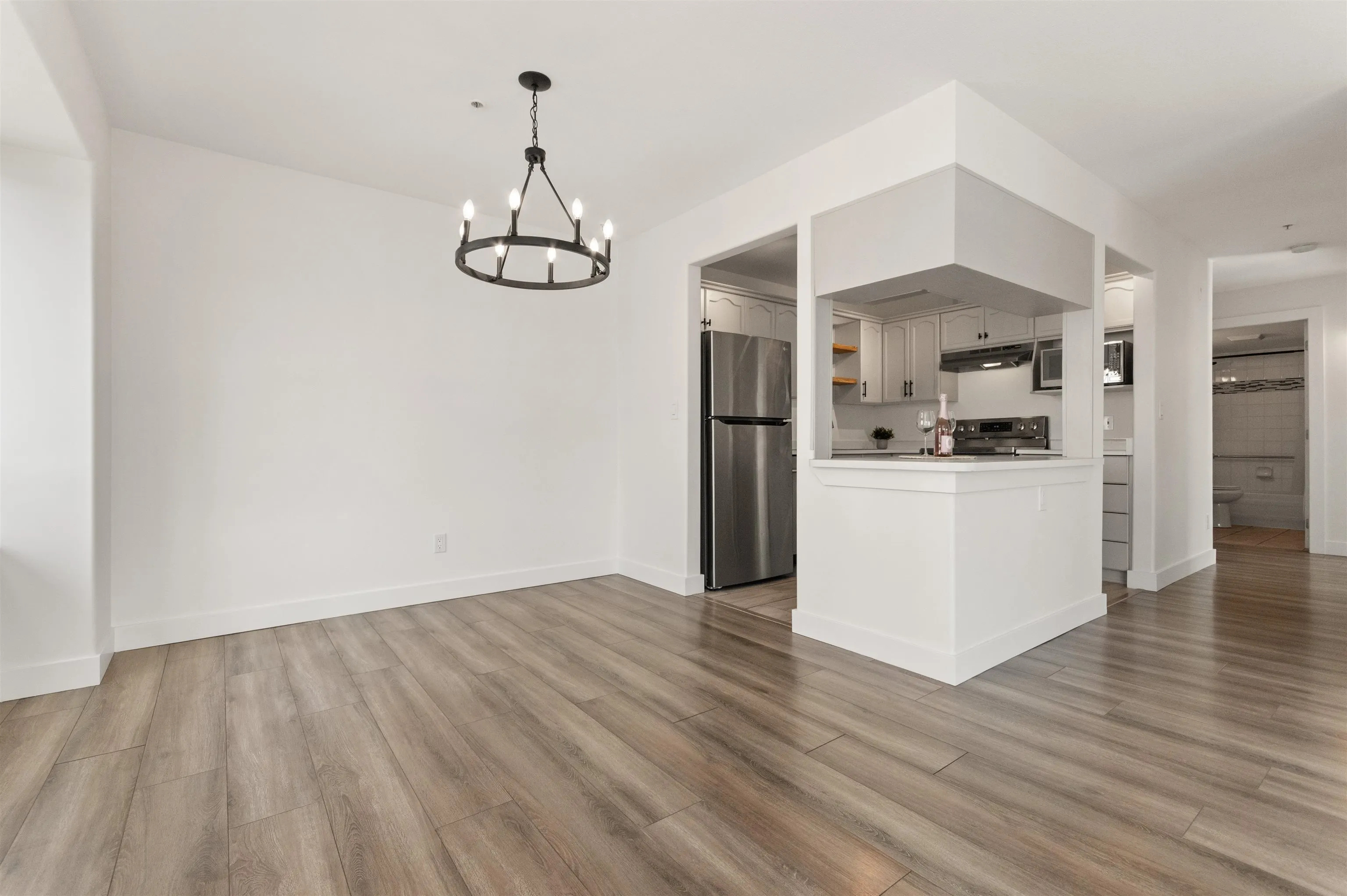 201 7415 Shaw Avenue