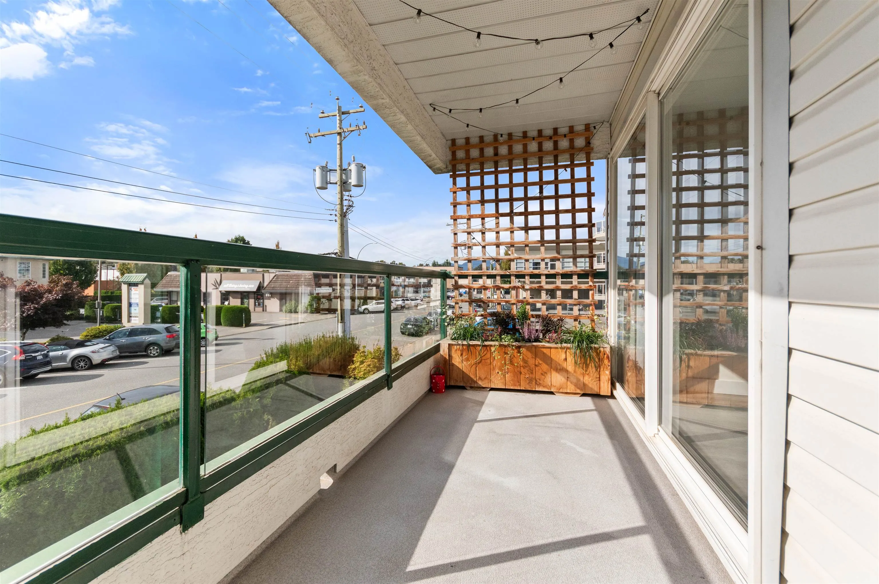 201 7415 Shaw Avenue