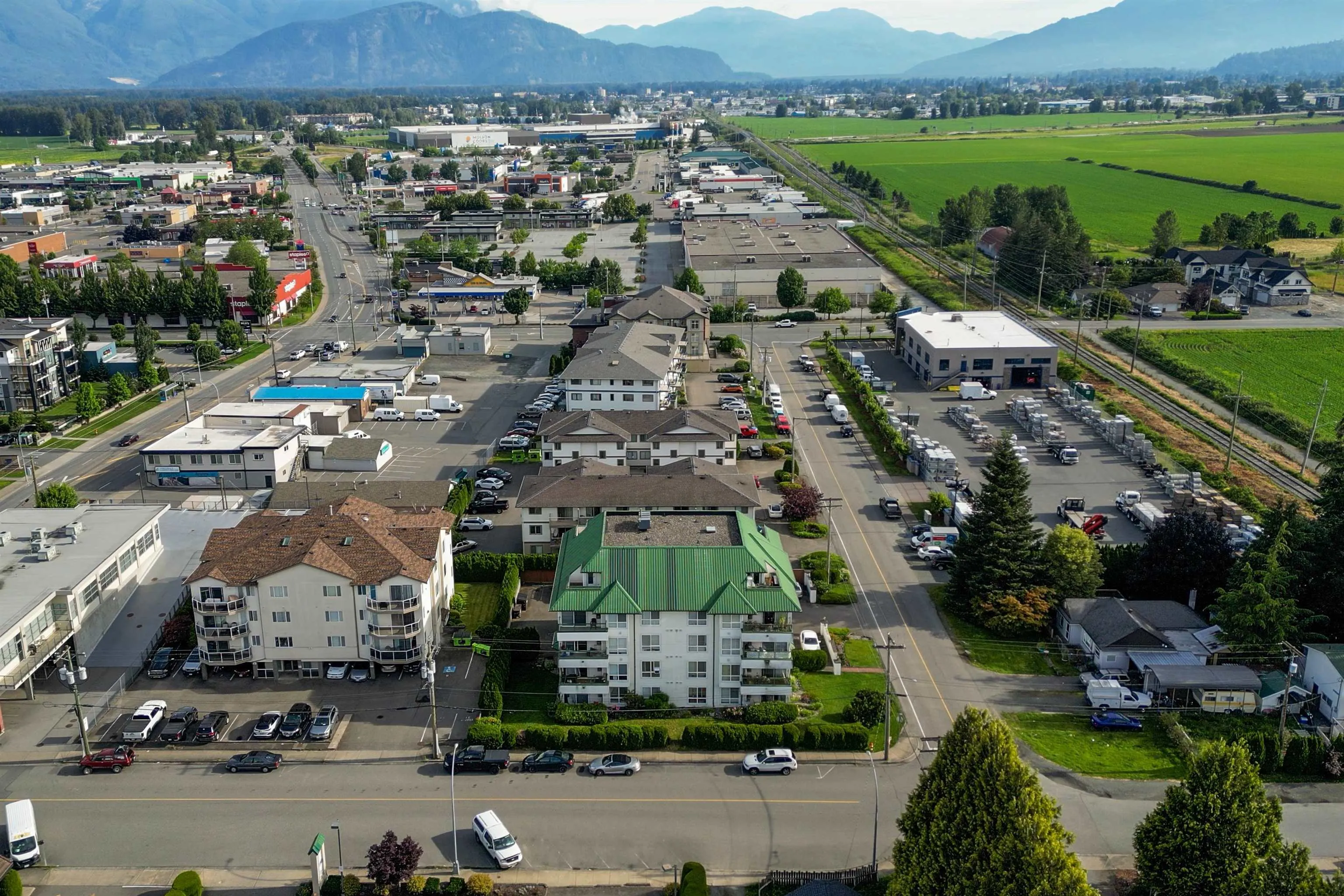 201 7415 Shaw Avenue