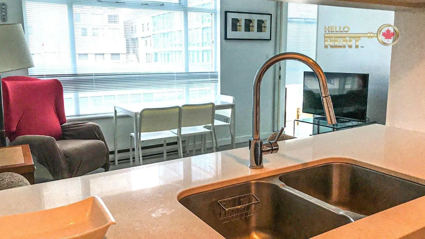 605 438 Seymour Street