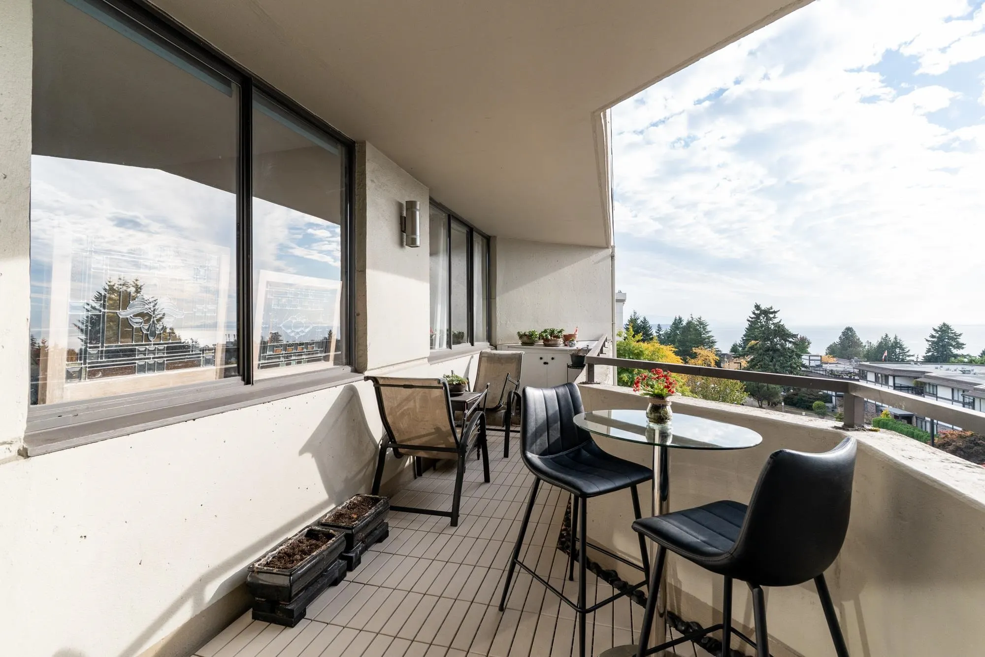 405 1480 Foster Street