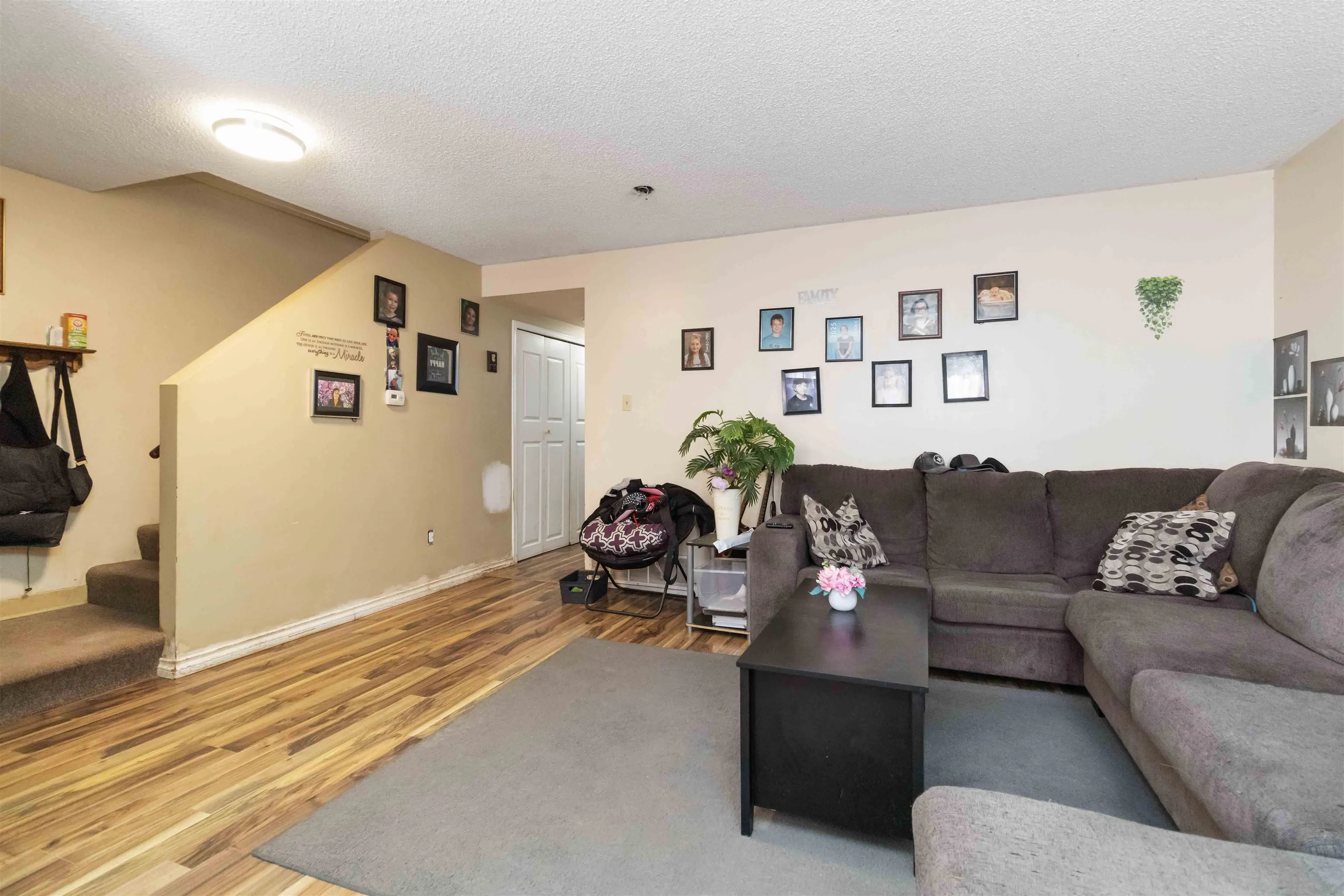 32369 Grebe Crescent