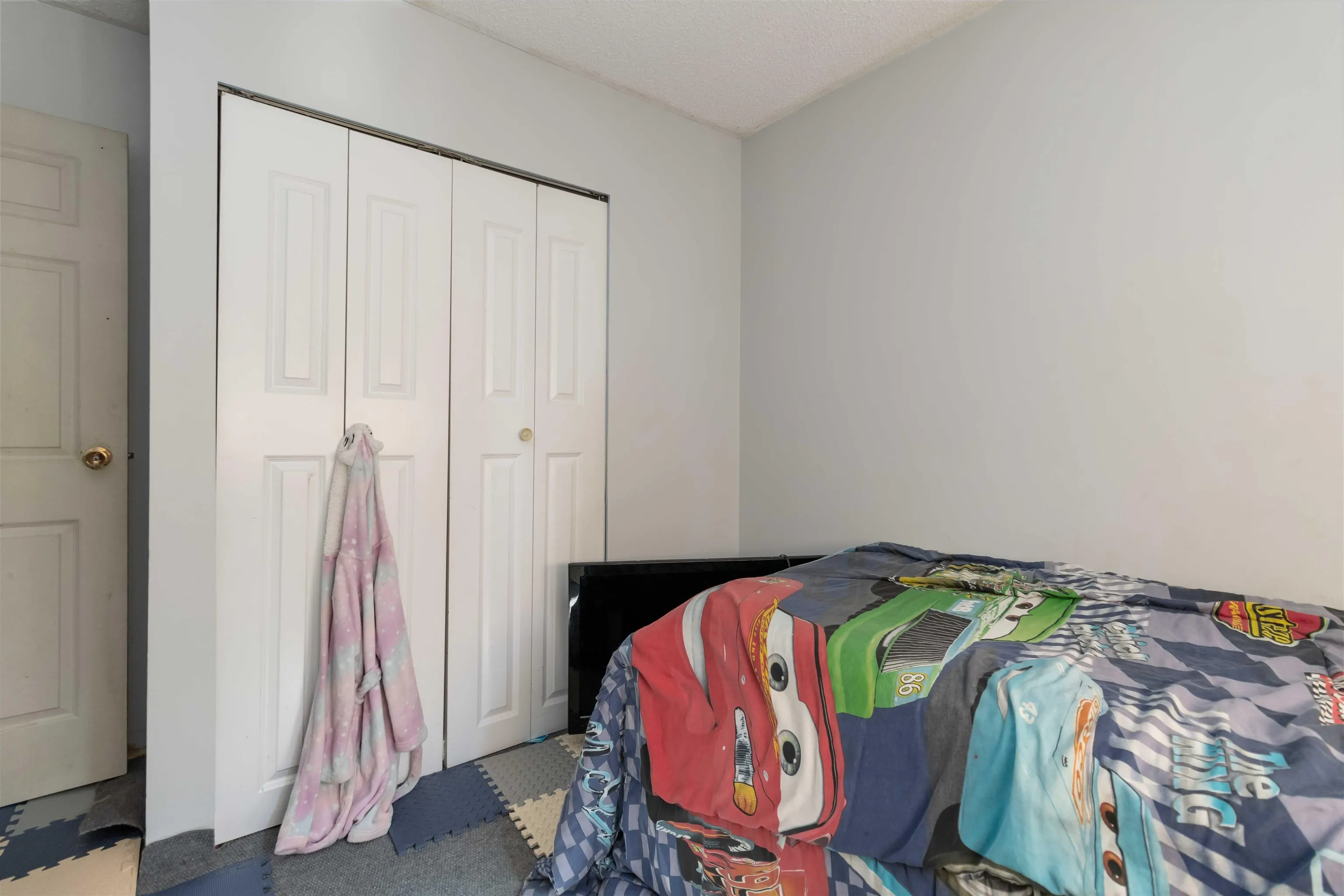 32369 Grebe Crescent