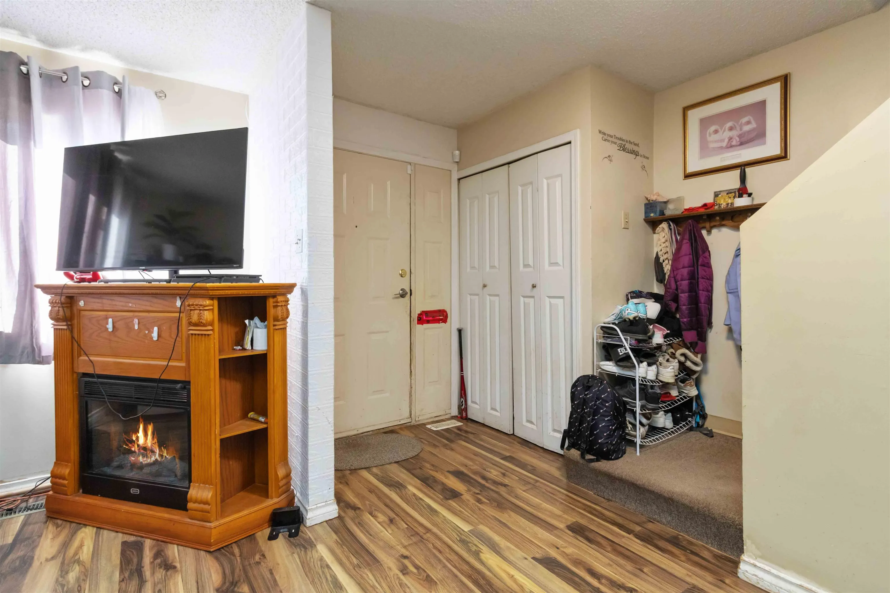 32369 Grebe Crescent