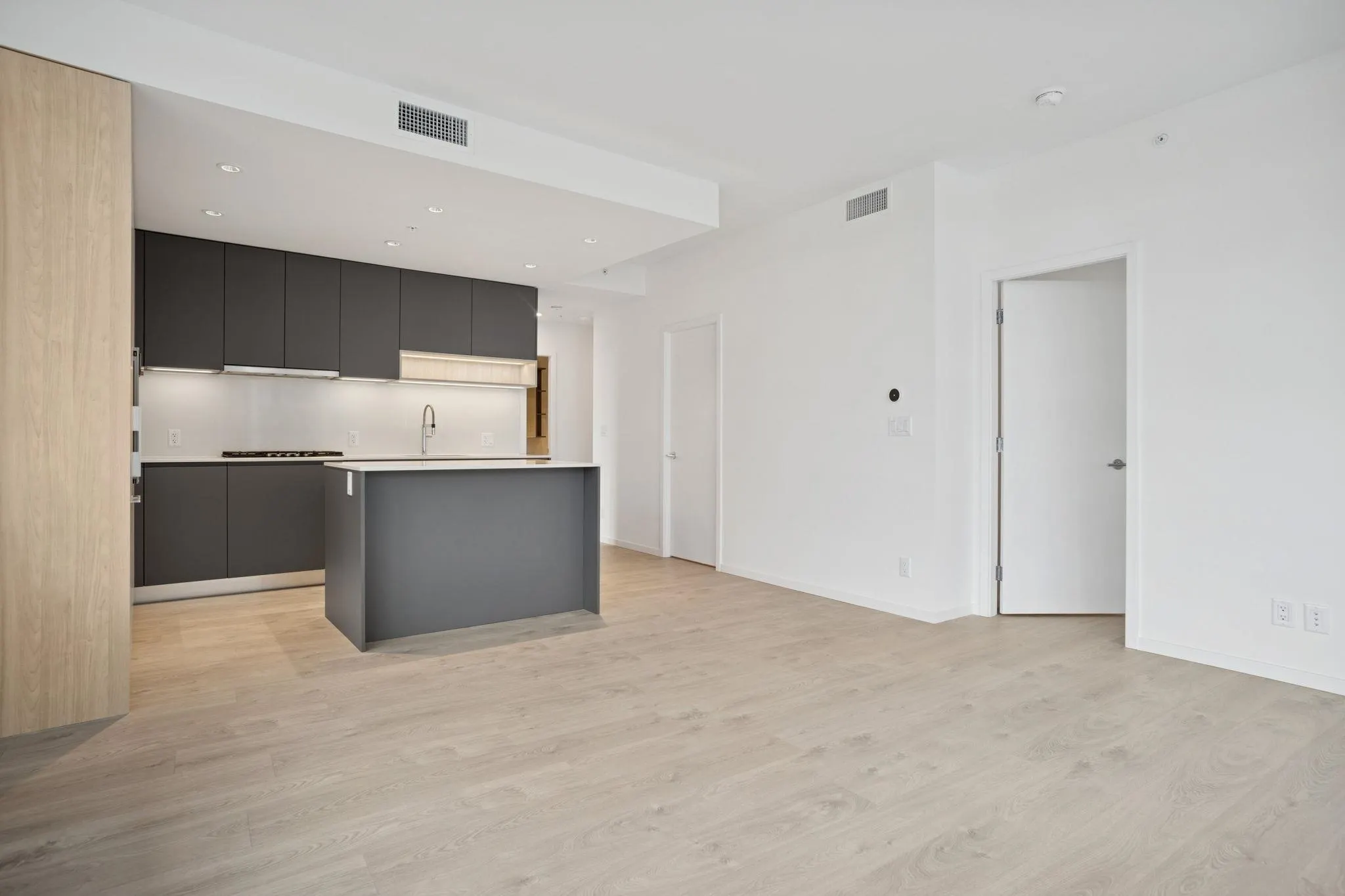 553 6500 Minoru Boulevard