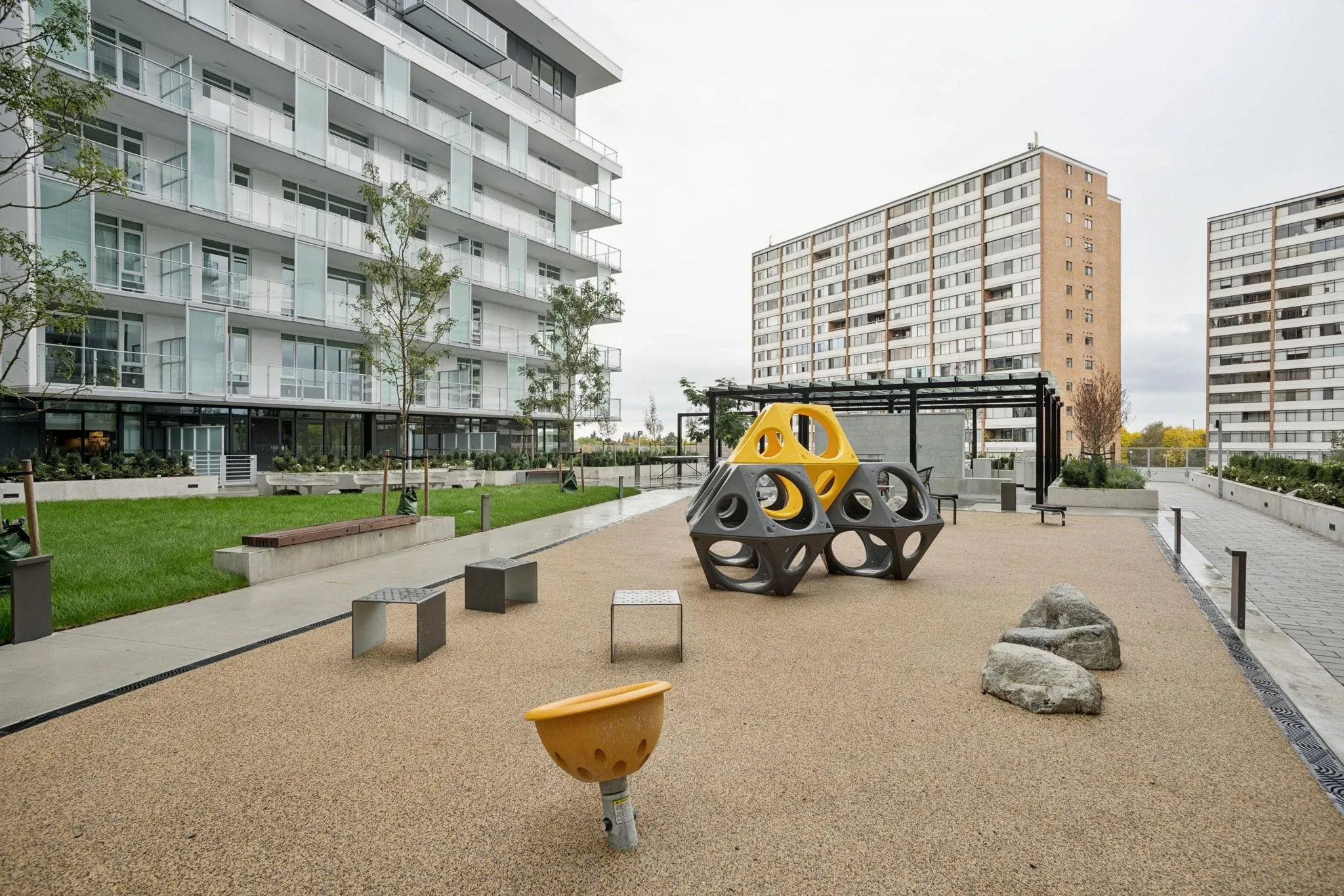 553 6500 Minoru Boulevard