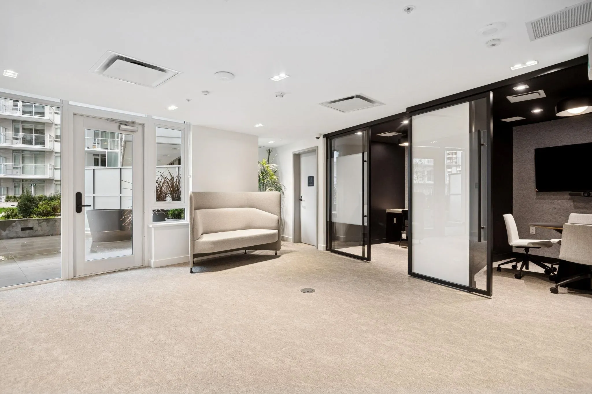 553 6500 Minoru Boulevard
