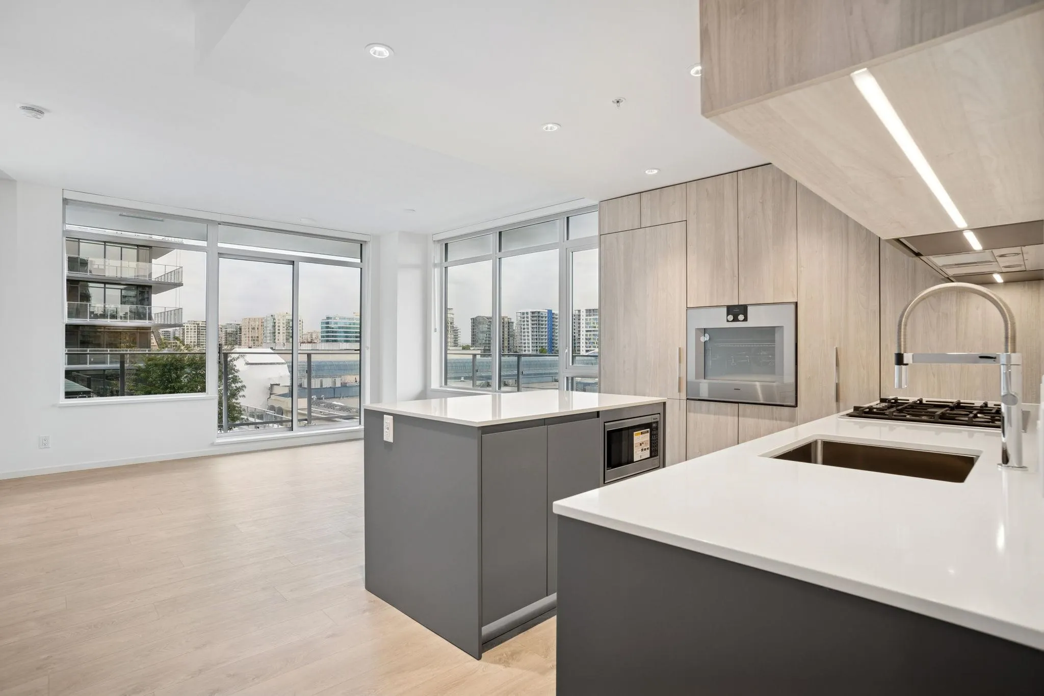 553 6500 Minoru Boulevard