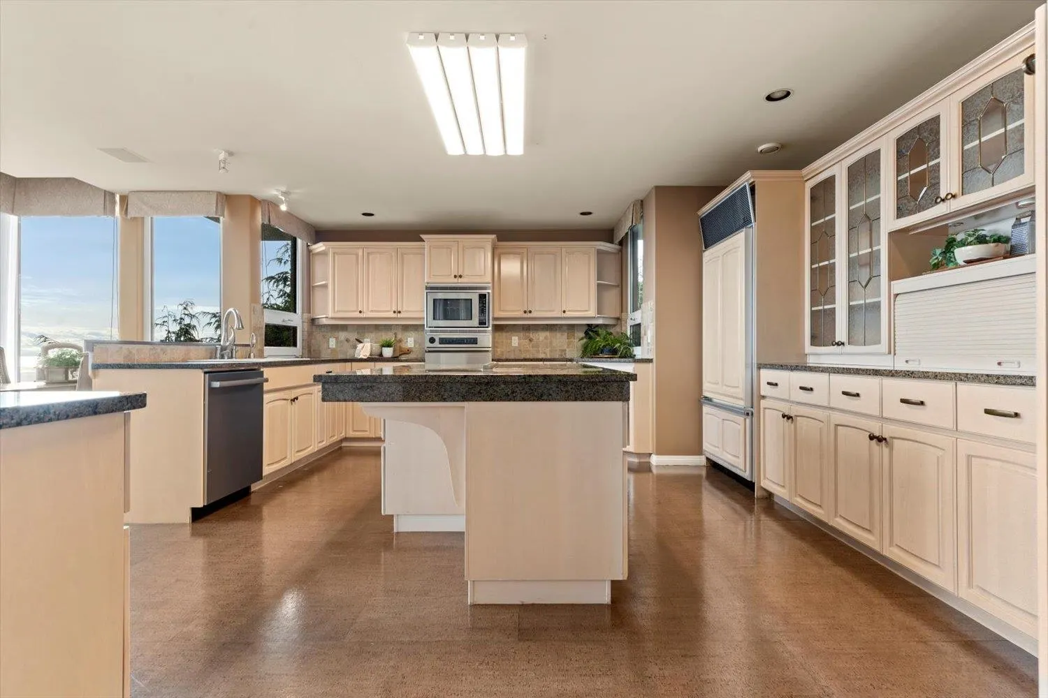 301 15050 Prospect Avenue