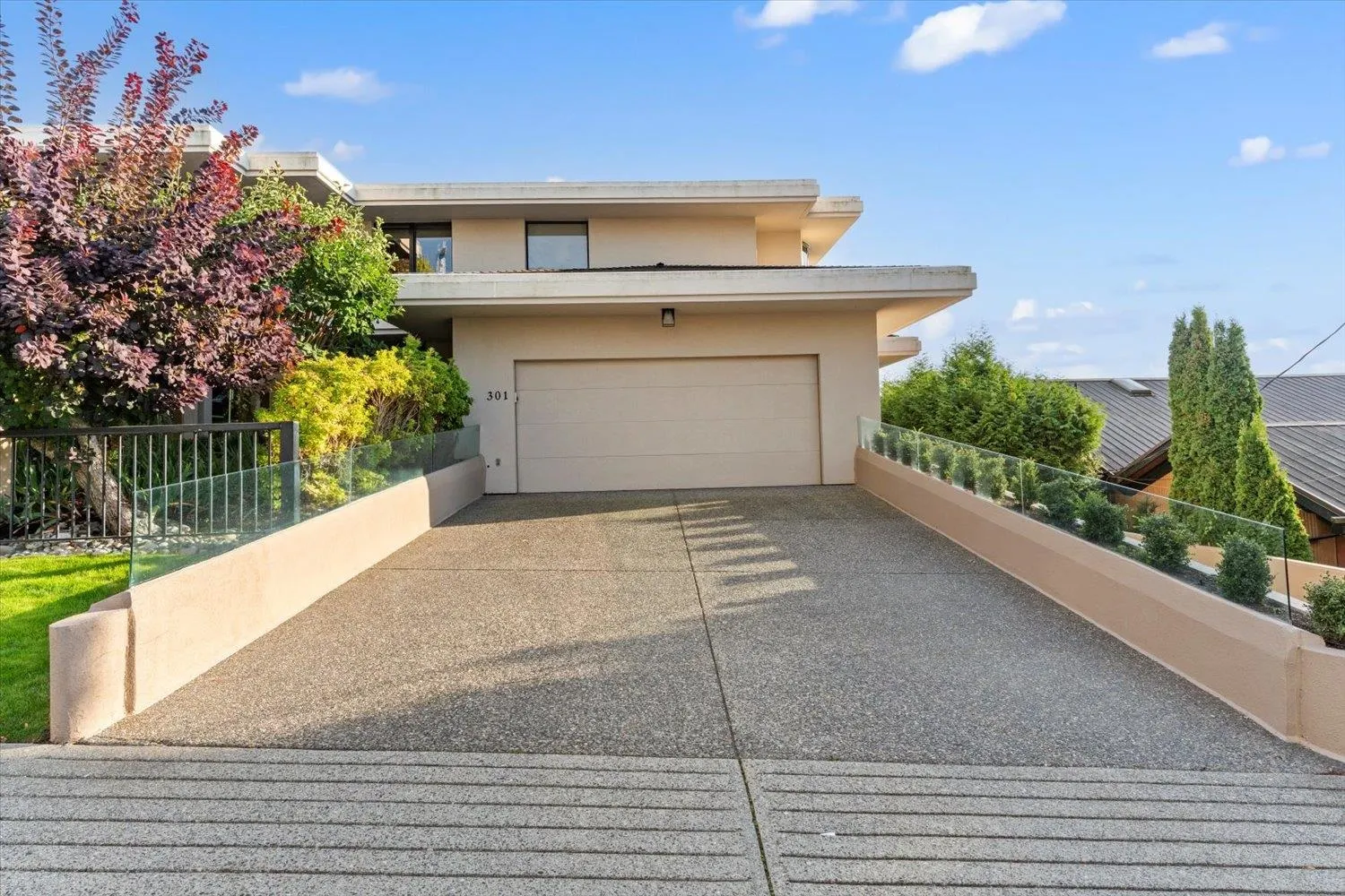 301 15050 Prospect Avenue