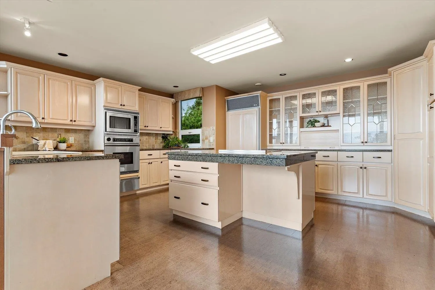 301 15050 Prospect Avenue