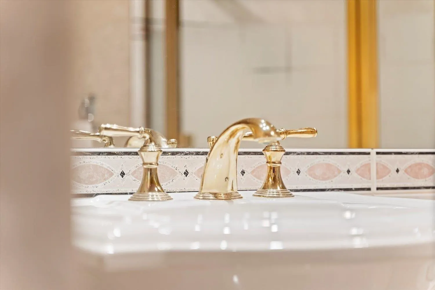 301 15050 Prospect Avenue