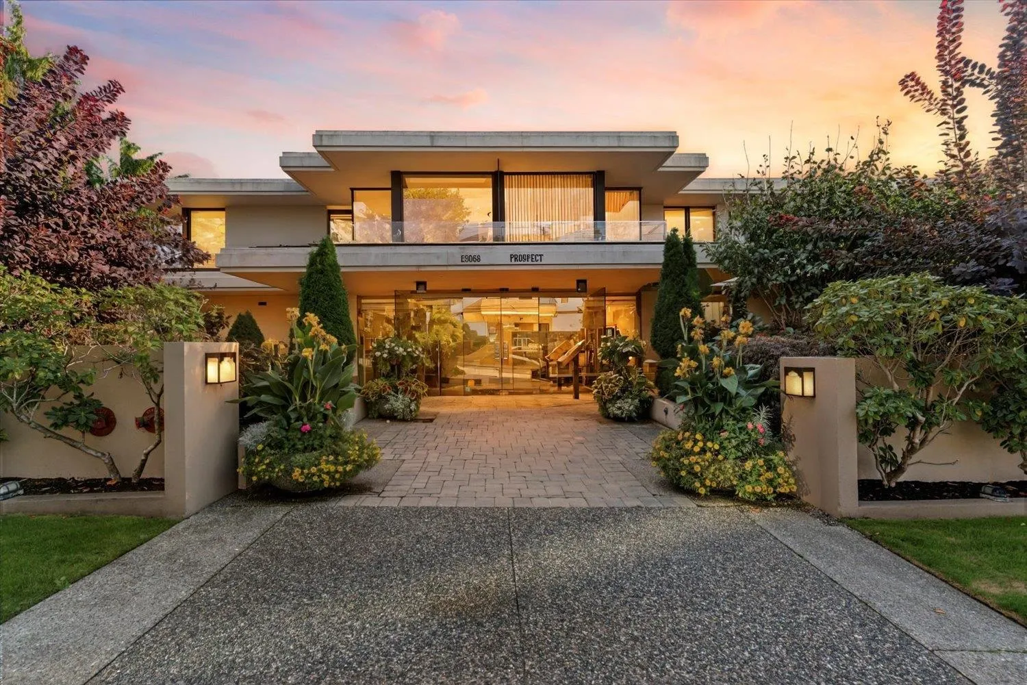 301 15050 Prospect Avenue