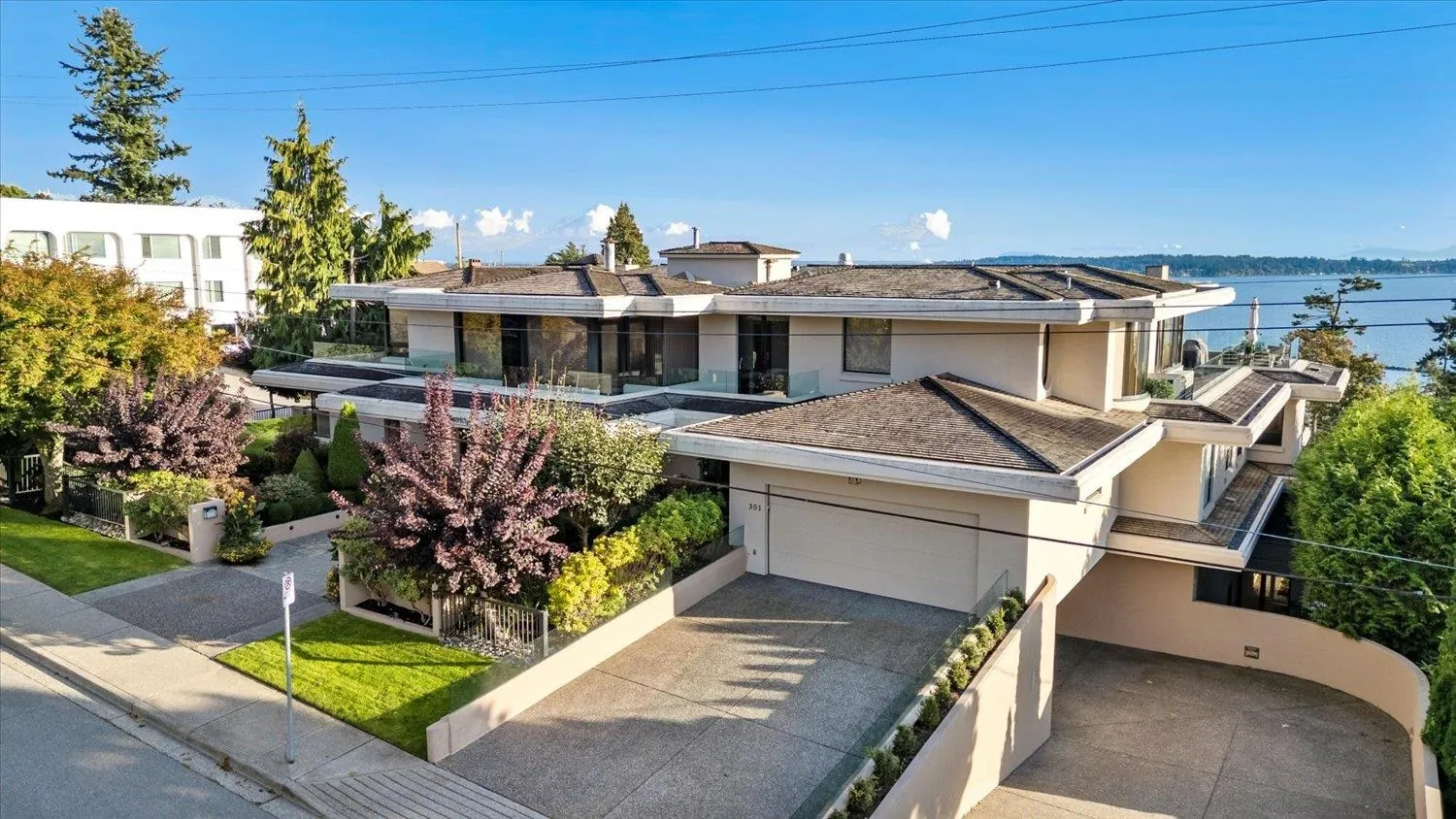 301 15050 Prospect Avenue