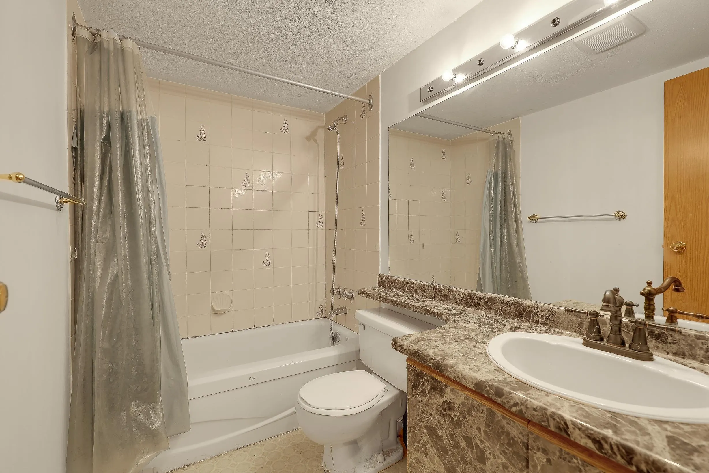 208 7175 134 Street