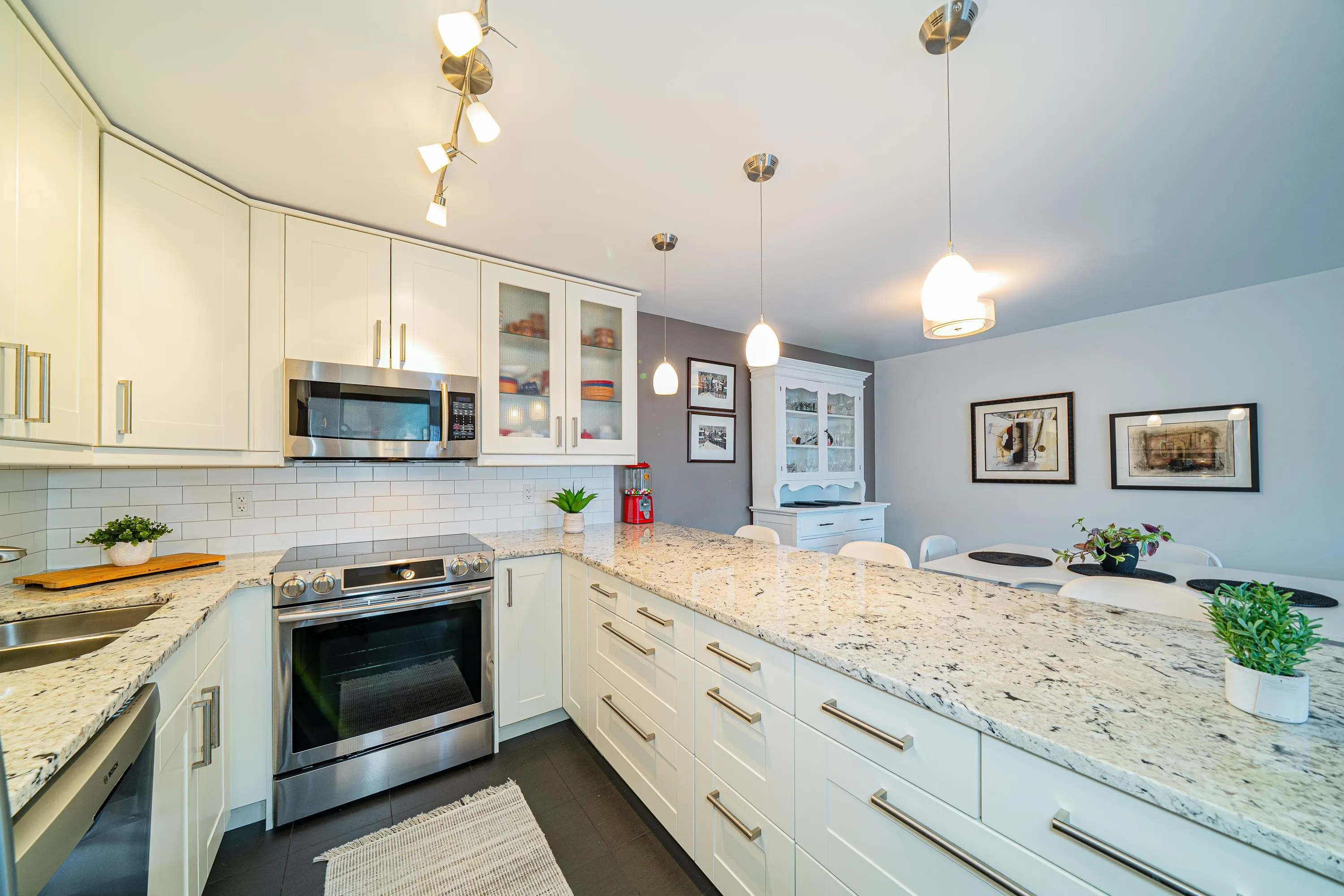 413 1385 Draycott Road