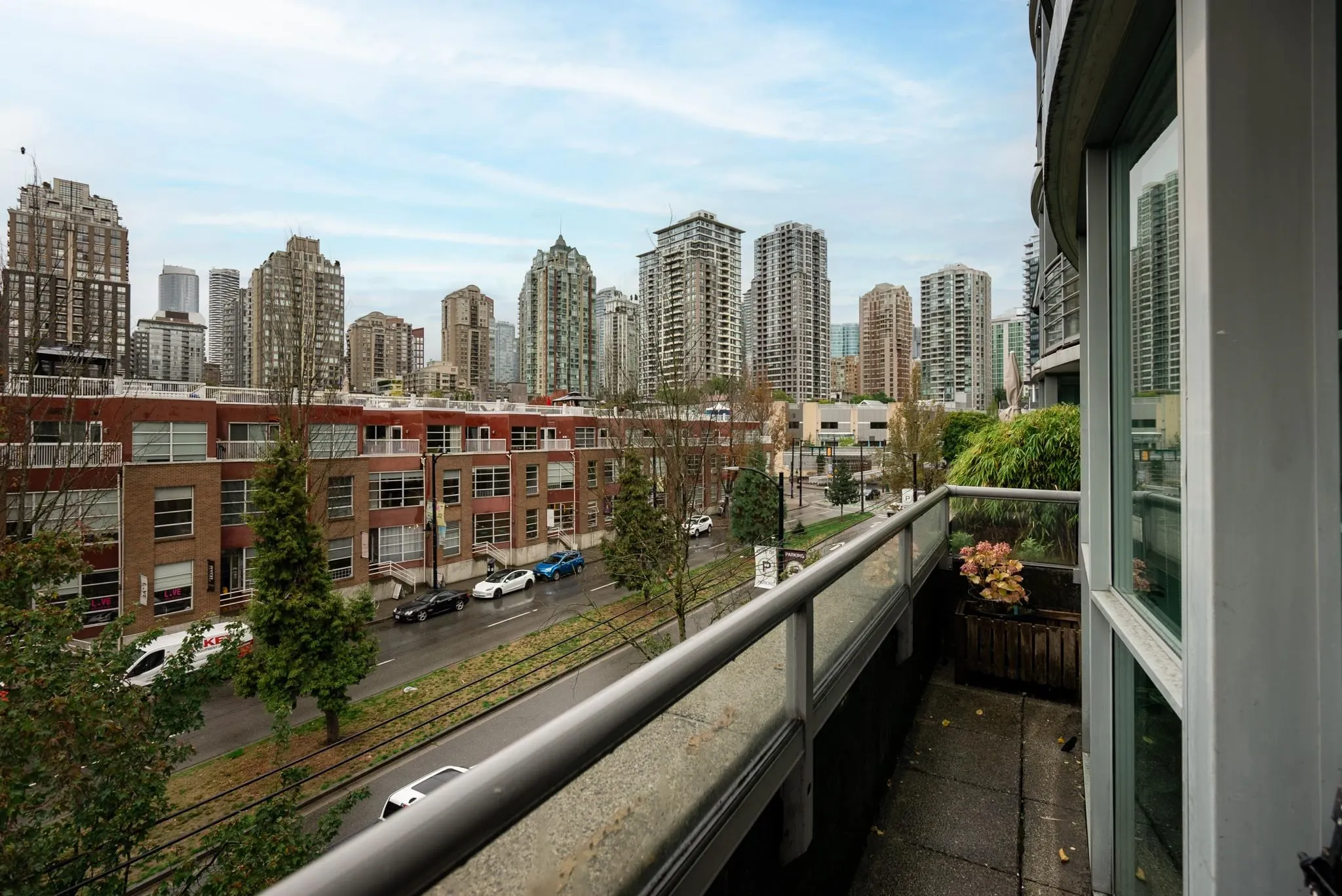 503 1018 Cambie Street