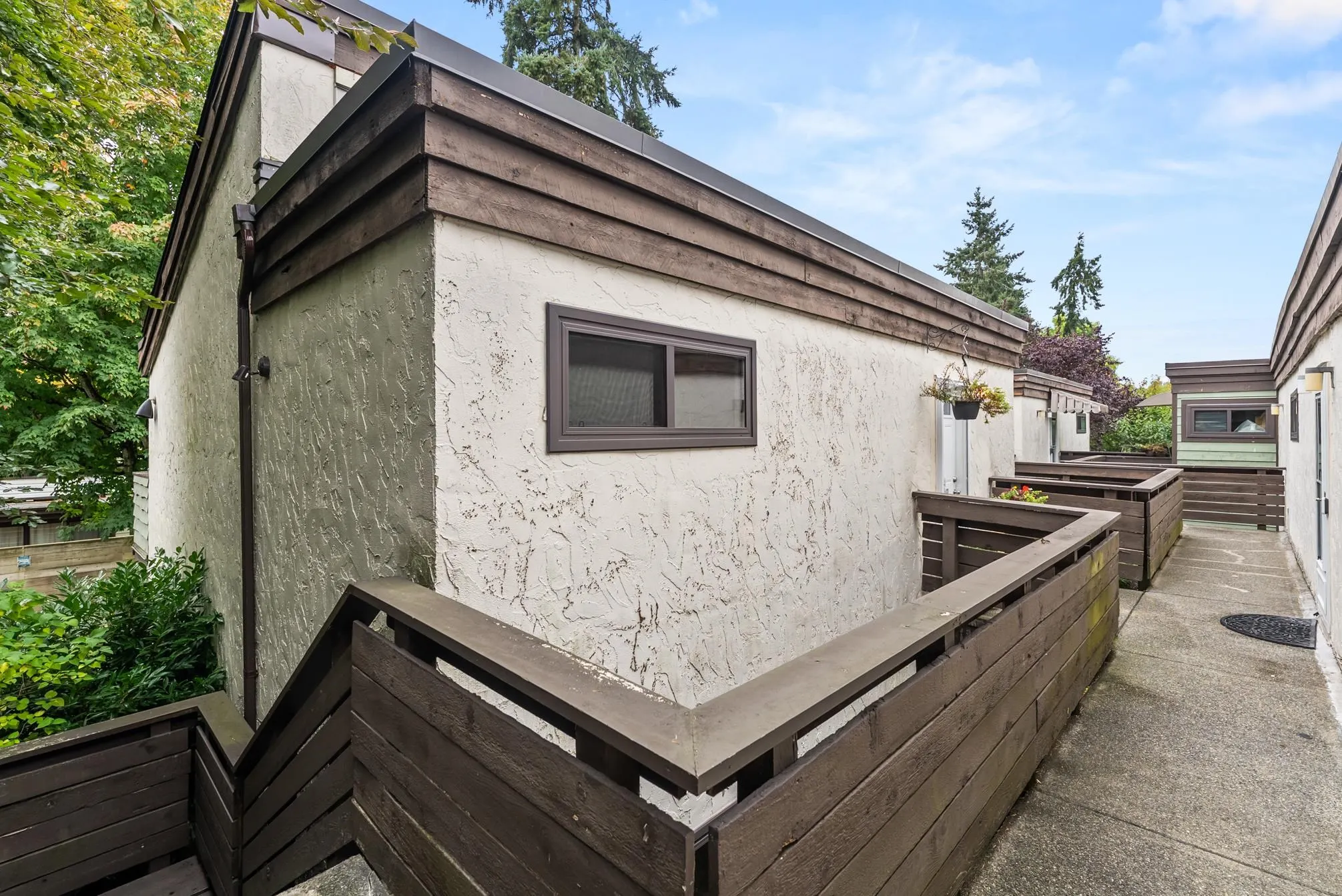 218 11791 King Road