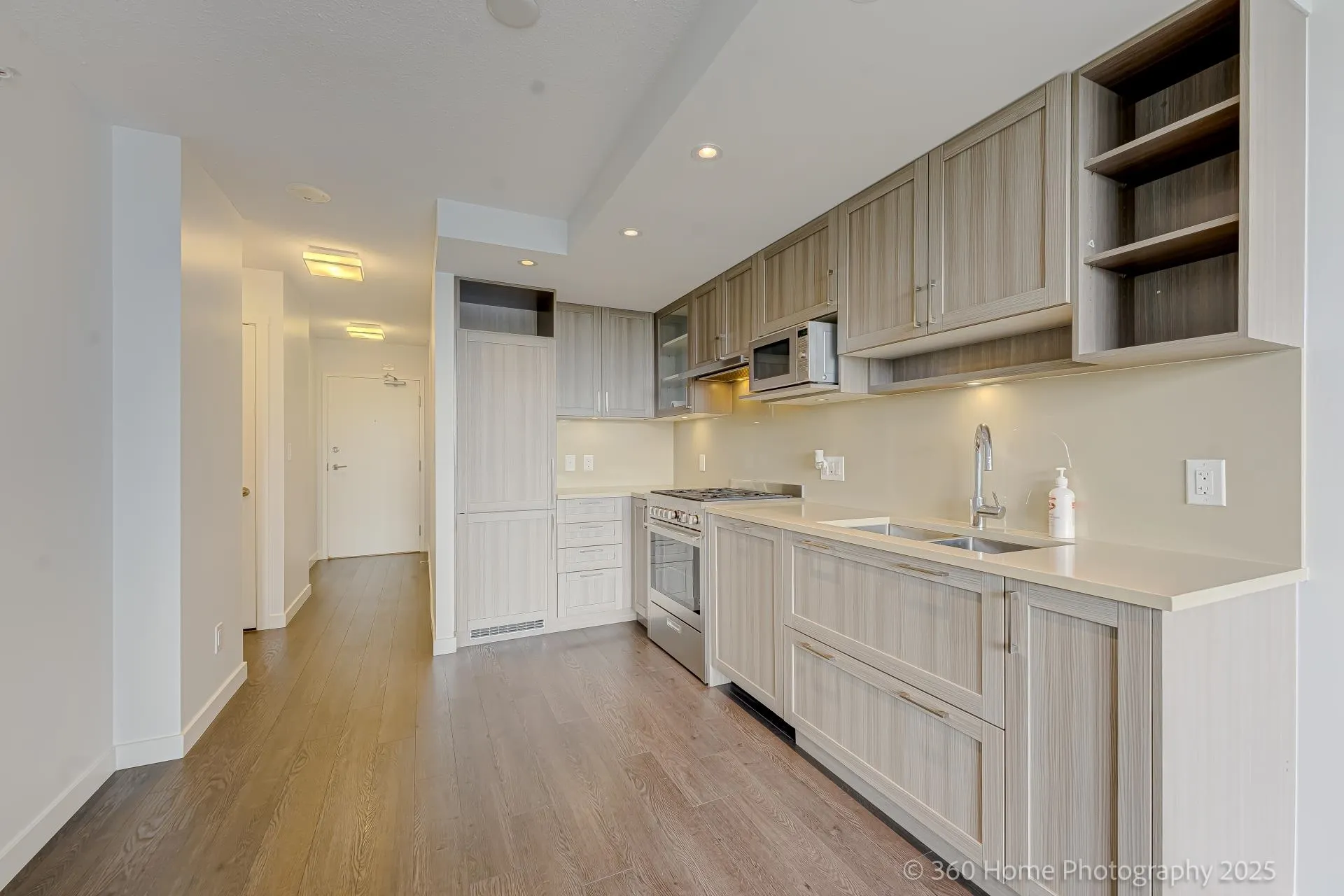 1803 5470 Ormidale Street