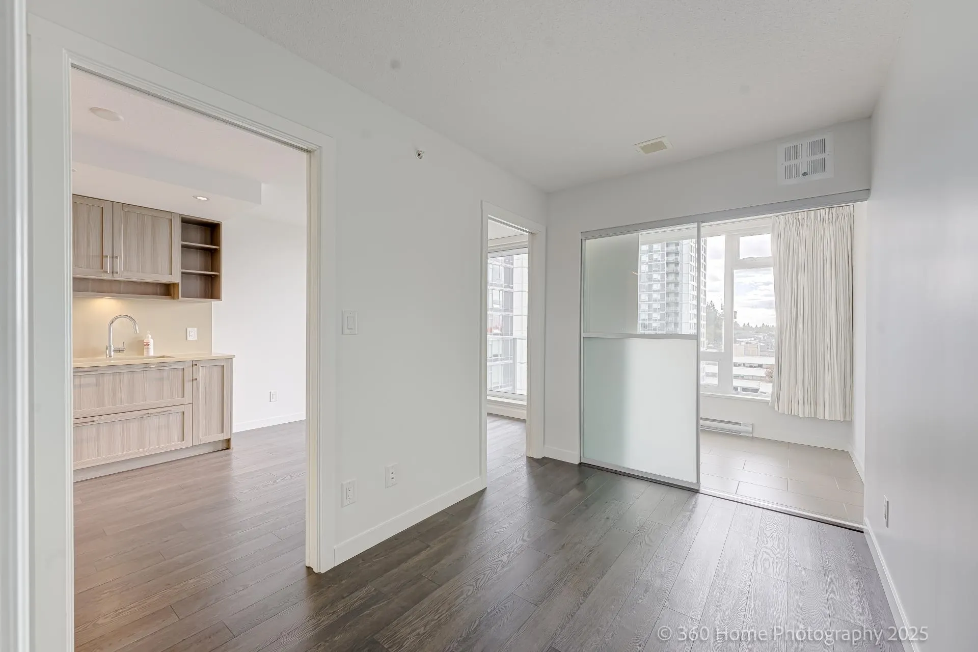 1803 5470 Ormidale Street