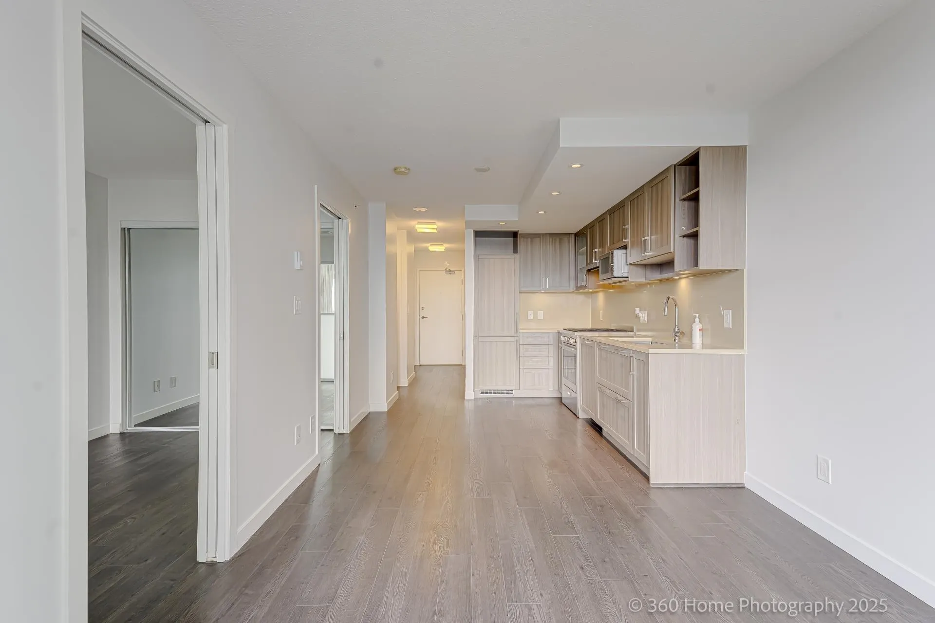 1803 5470 Ormidale Street