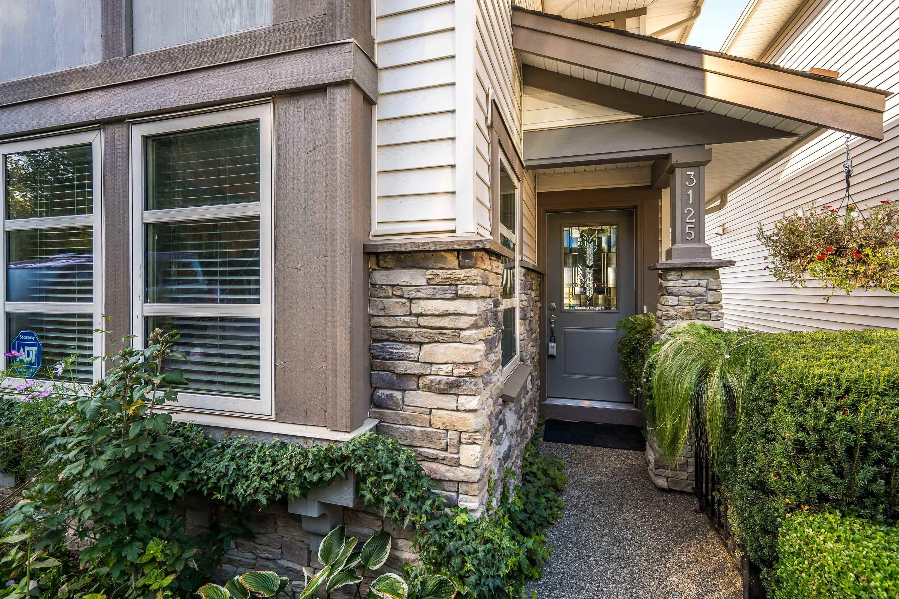 3125 Lukiv Terrace