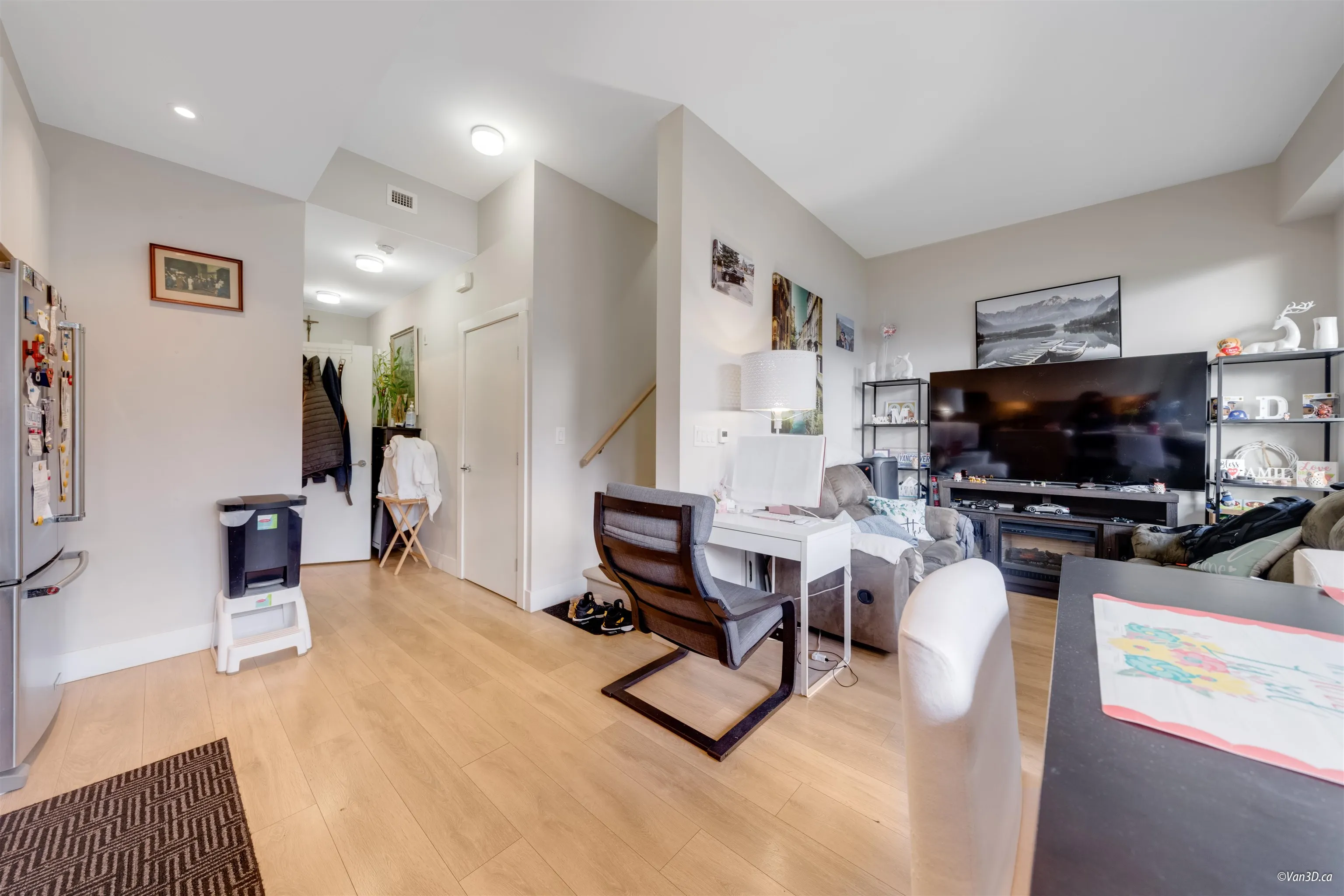102 3588 Sawmill Crescent