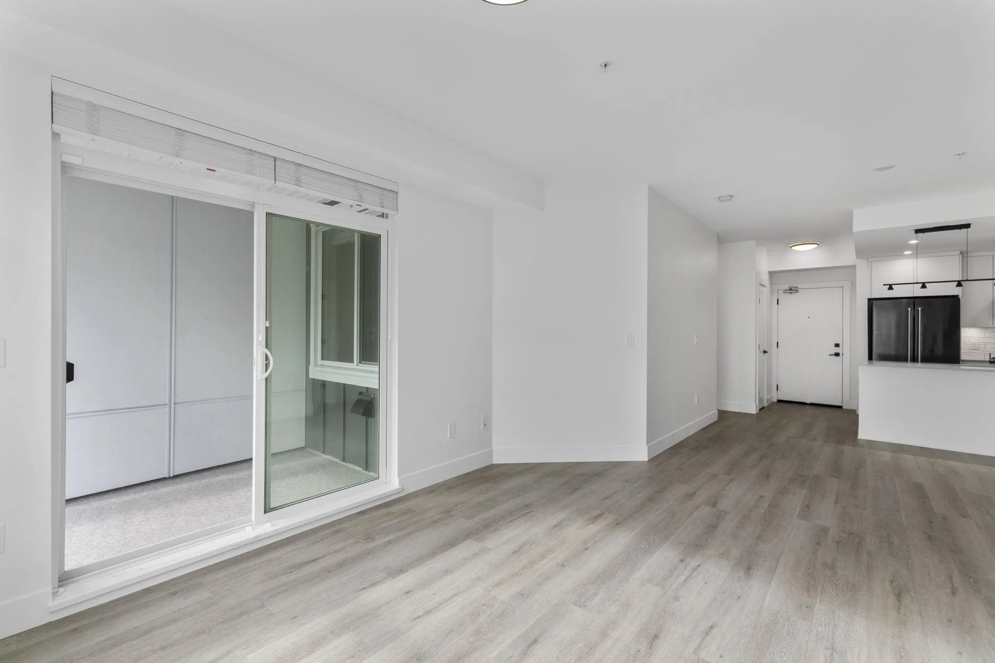 2408 2180 Kelly Avenue