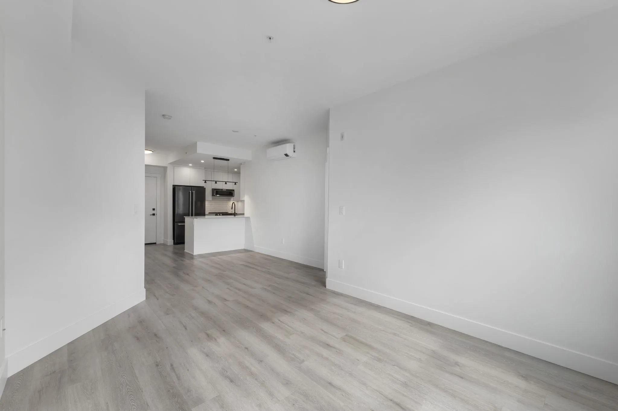 2408 2180 Kelly Avenue